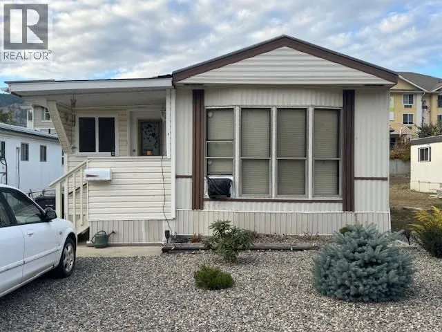 3 - 746 THOMPSON AVENUE, Chase 2