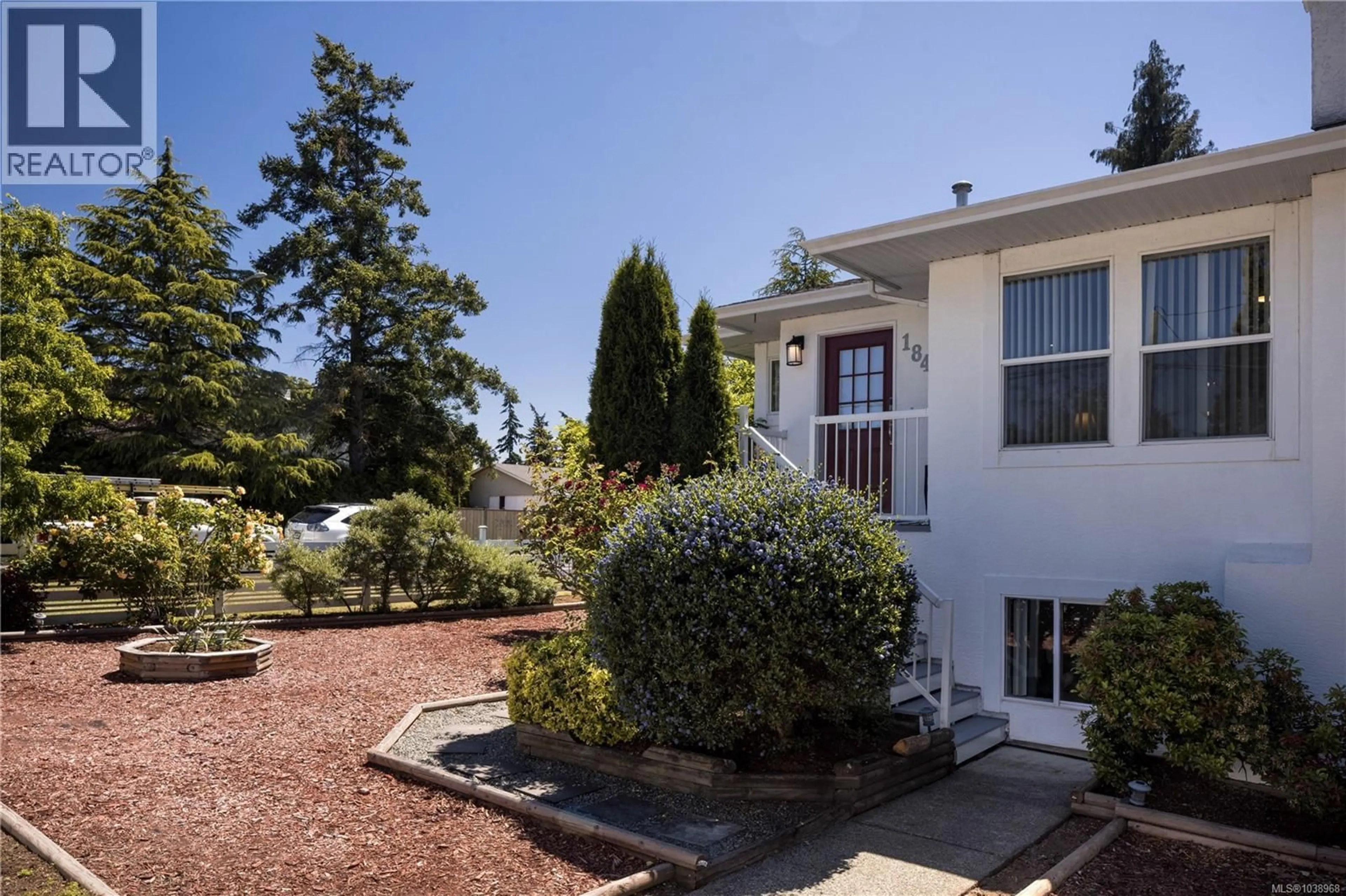 Patio, unknown for 1843 FELTHAM ROAD, Saanich British Columbia V8N2A4