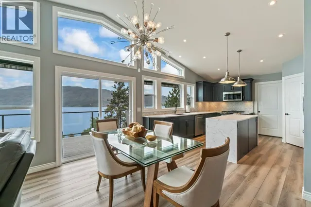 3949 DESERT PINES AVENUE, Peachland 5