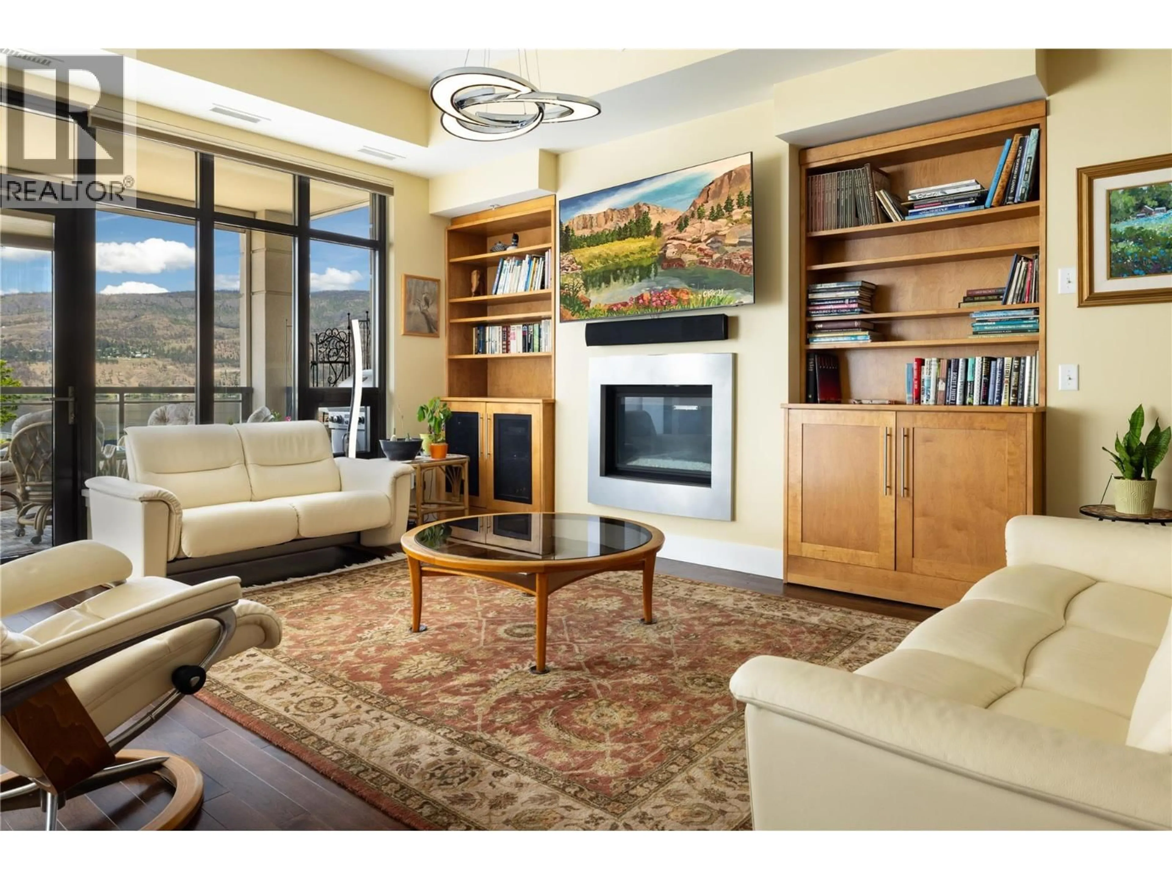 Living room with furniture, unknown for 903 - 1395 ELLIS STREET, Kelowna British Columbia V1Y1Z9