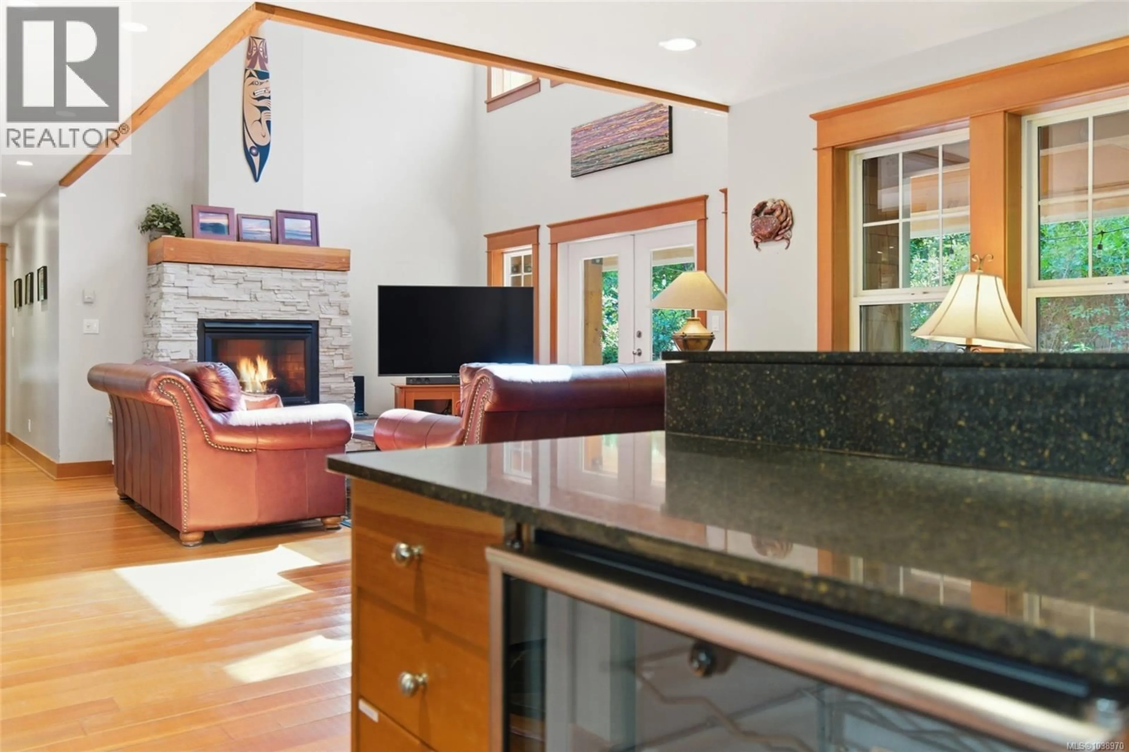 Open concept kitchen, ceramic/tile floor for 1177 LYNN ROAD, Tofino British Columbia V0R2Z0