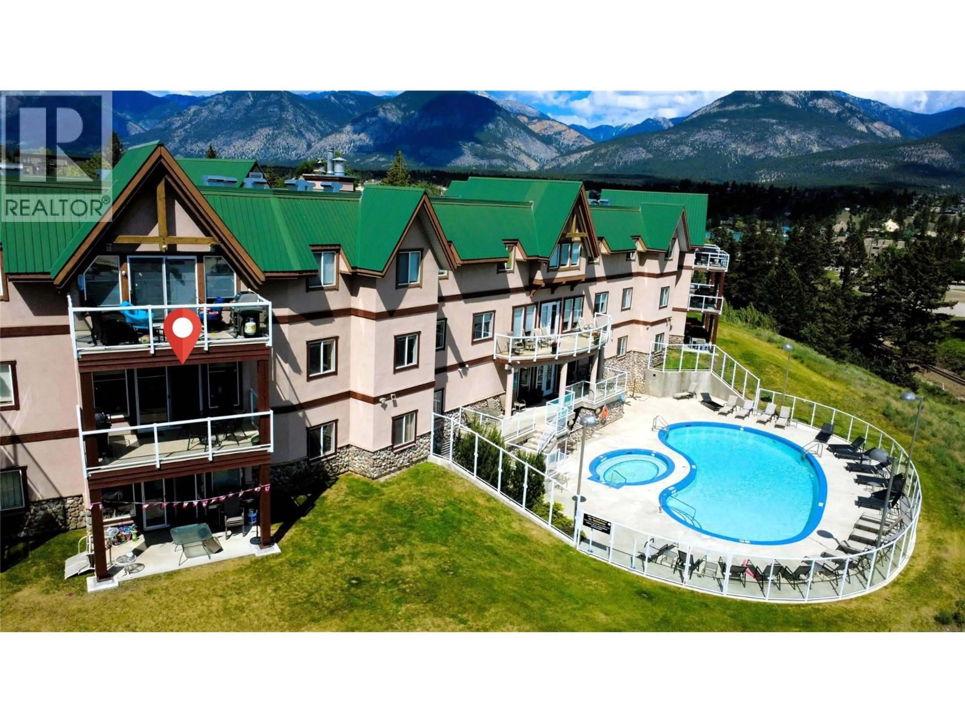 A pic from outside/outdoor area/front of a property/back of a property/a pic from drone, mountain view for 219 I - 701 14A CRESCENT, Invermere British Columbia V0A1K0