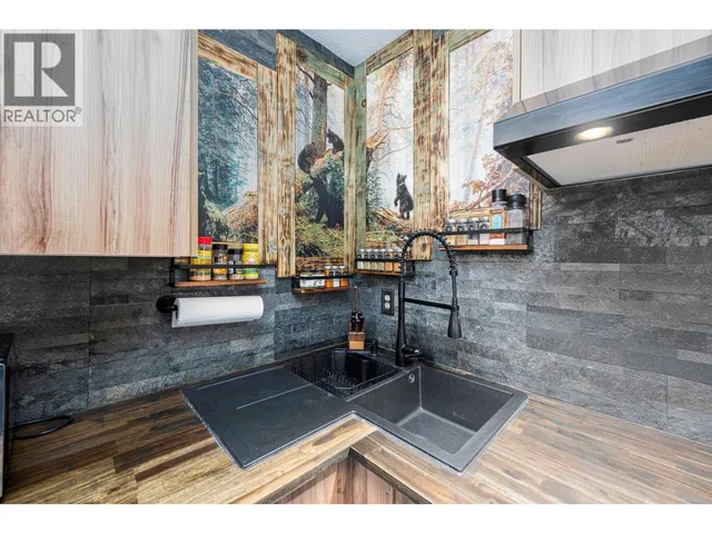 305 - 20 KETTLEVIEW ROAD, Big White 3