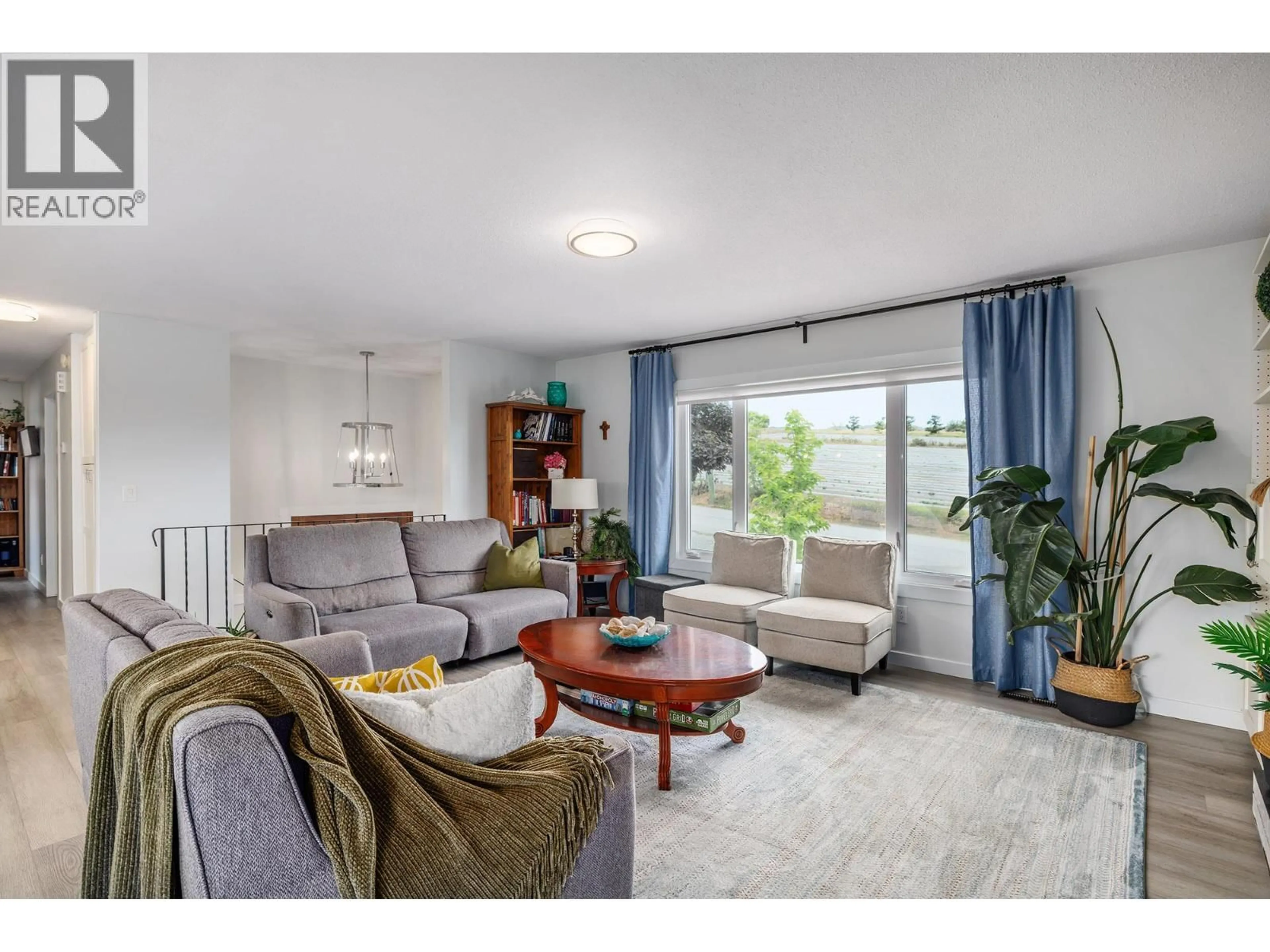 Living room with furniture, unknown for 11863 BOND ROAD, Lake Country British Columbia V4V1J4