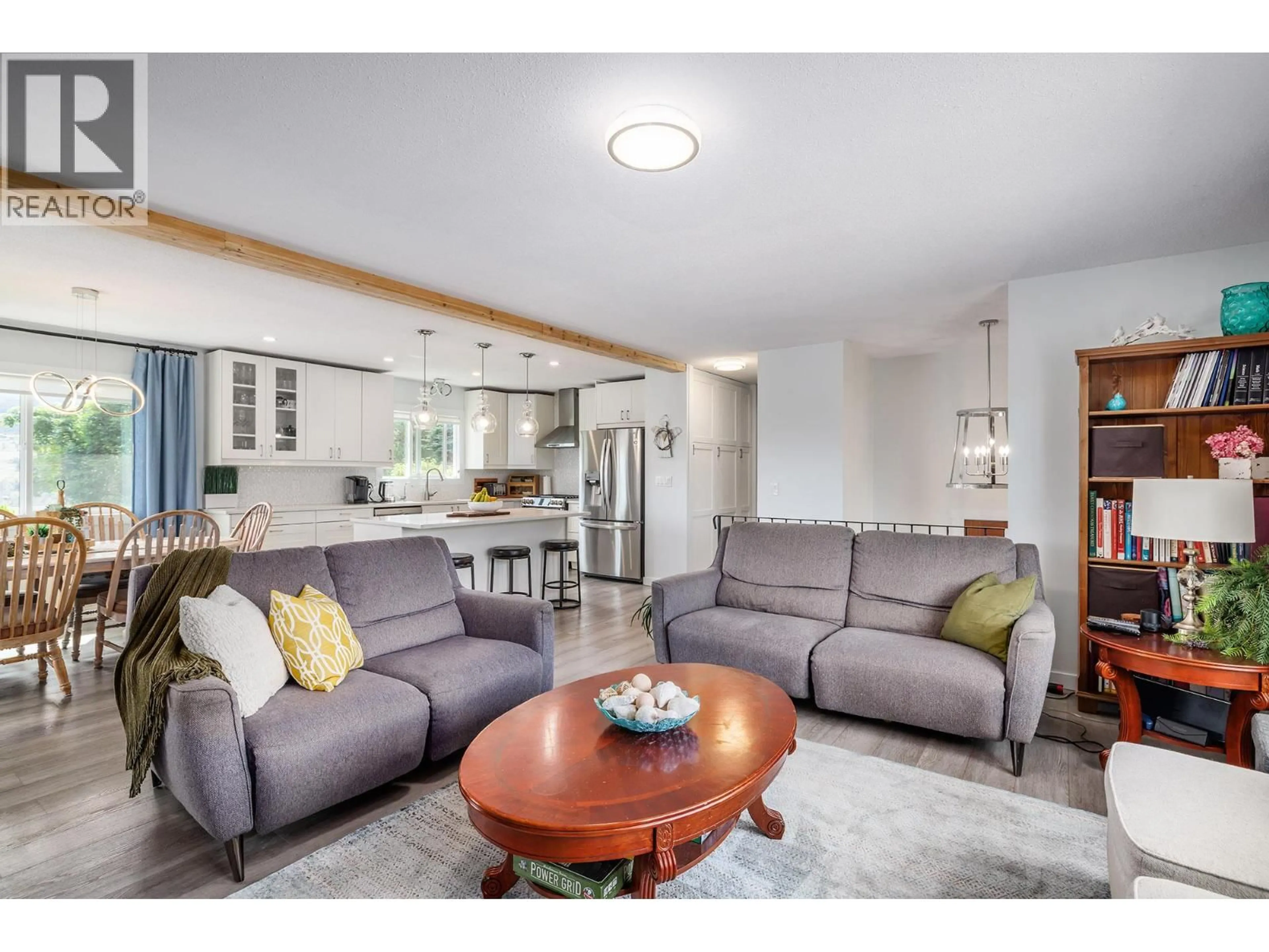 Living room with furniture, unknown for 11863 BOND ROAD, Lake Country British Columbia V4V1J4