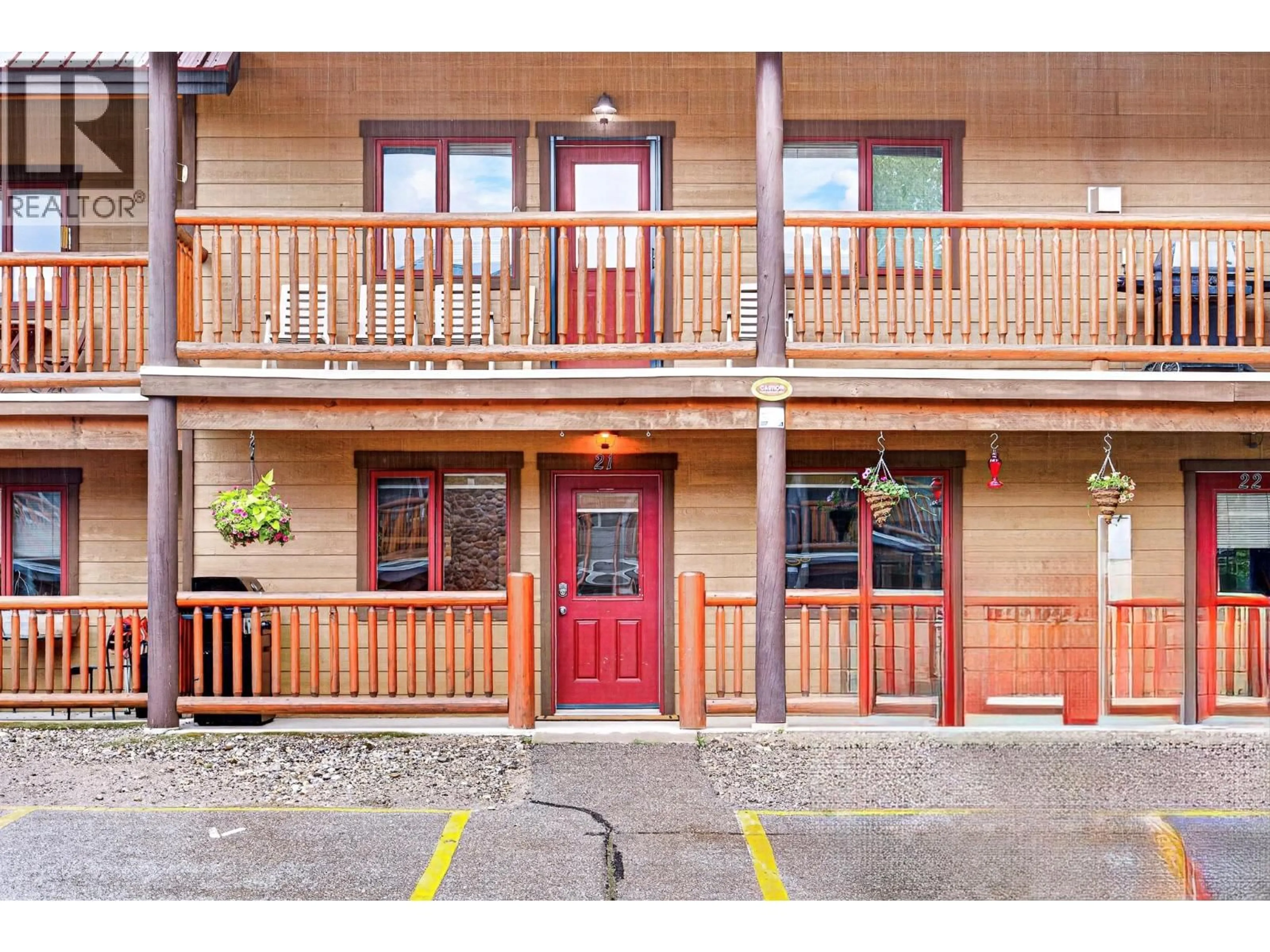 Patio, street for 21 - 320 CANYON TRAIL, Fernie British Columbia V0B1M5