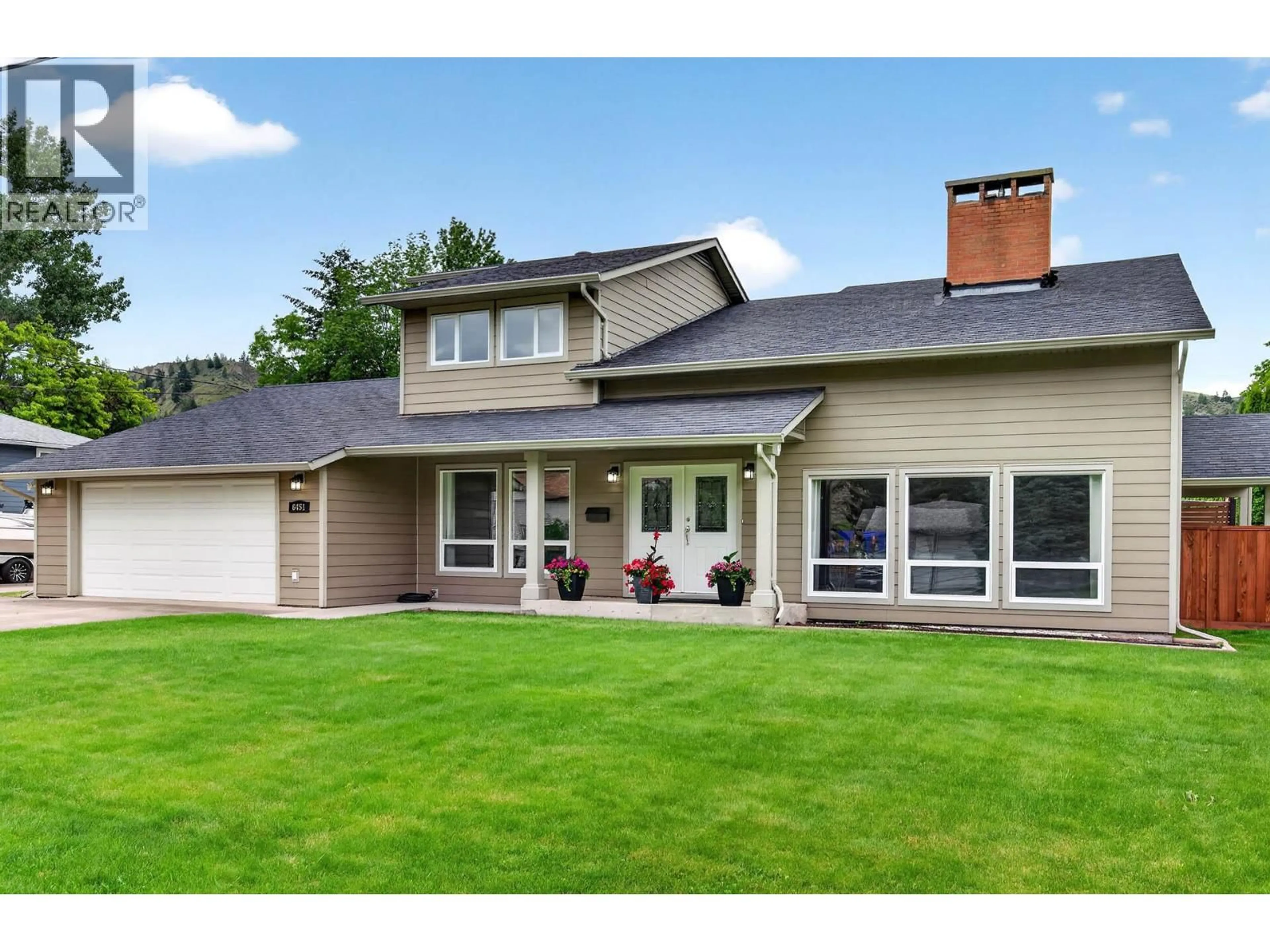 Home with vinyl exterior material, unknown for 6451 BEAVER CRESCENT, Kamloops British Columbia V2C4V2