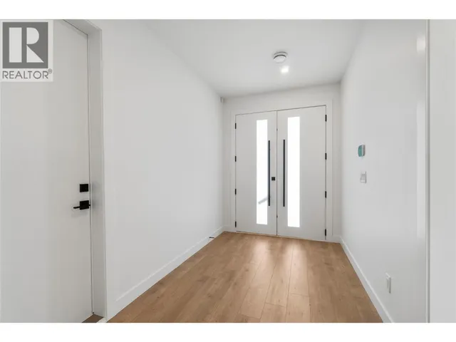 6821 42 STREET NORTHEAST, Salmon Arm 2