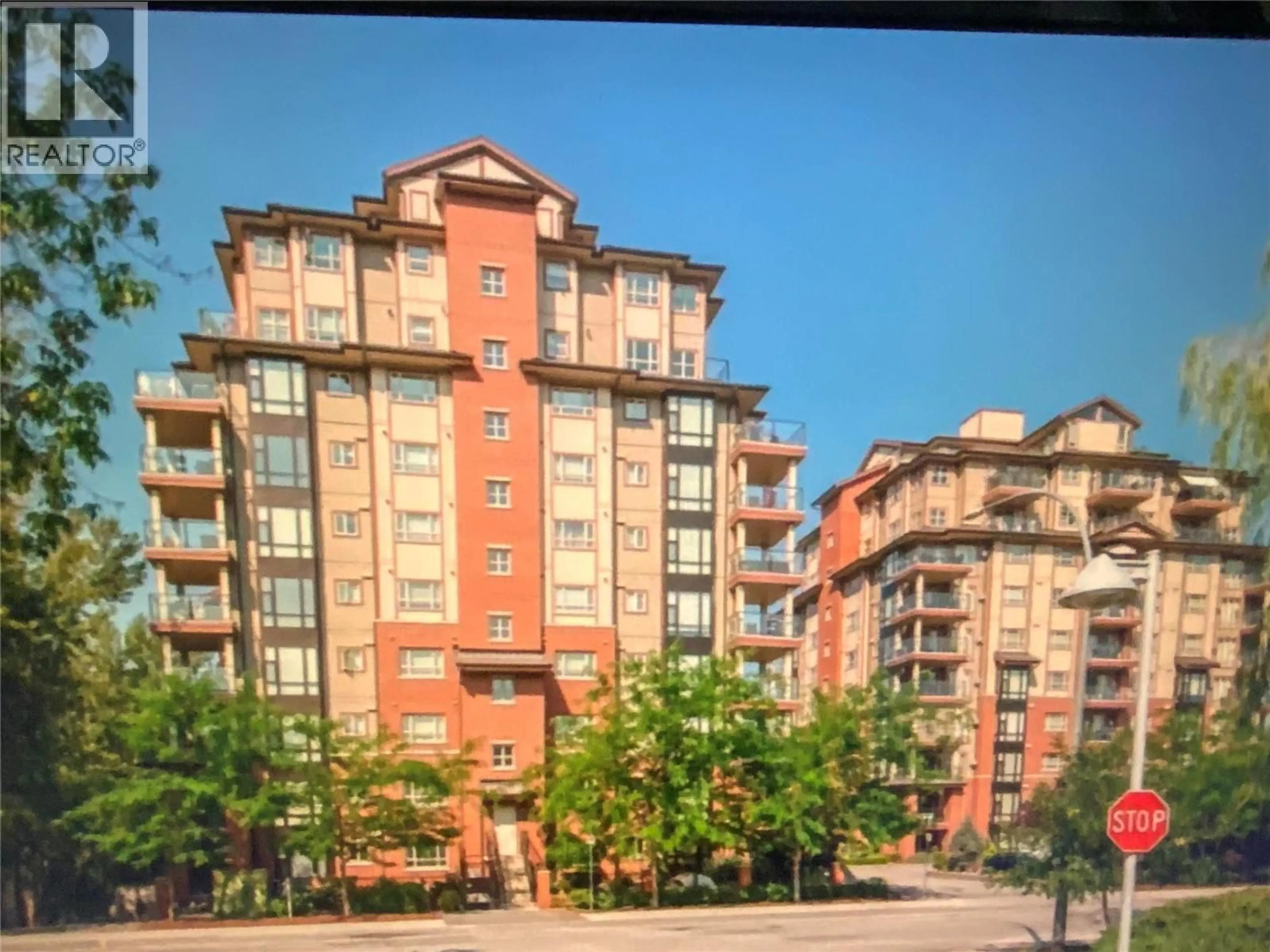 Blurry image for 804 - 2125 ATKINSON STREET, Penticton British Columbia V2A9E6