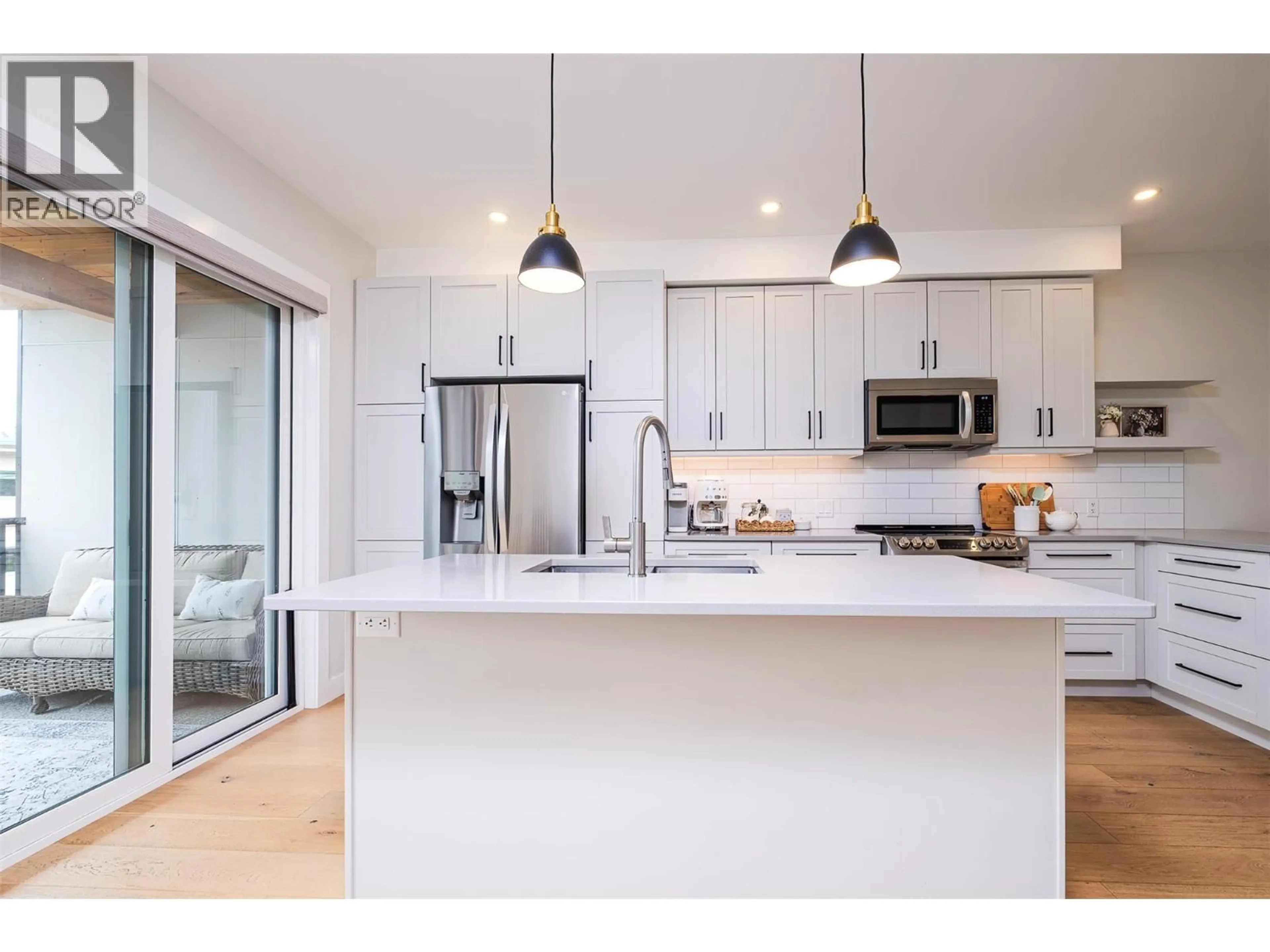 Open concept kitchen, unknown for 4 - 2452 WASHINGTON STREET, Rossland British Columbia V0G1Y0