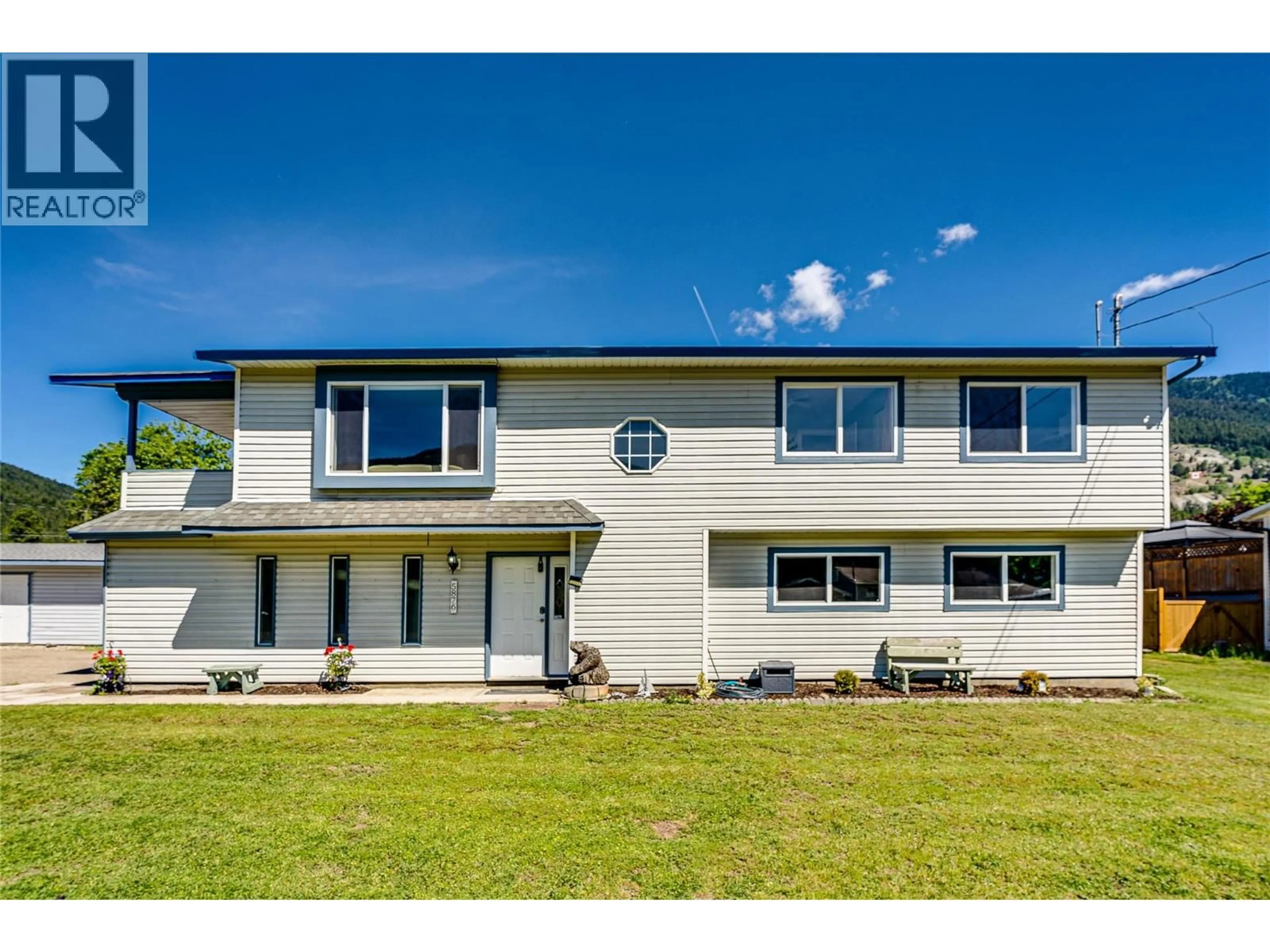 Home with vinyl exterior material, unknown for 5876 WESTWYND DRIVE, Falkland British Columbia V0E1W0