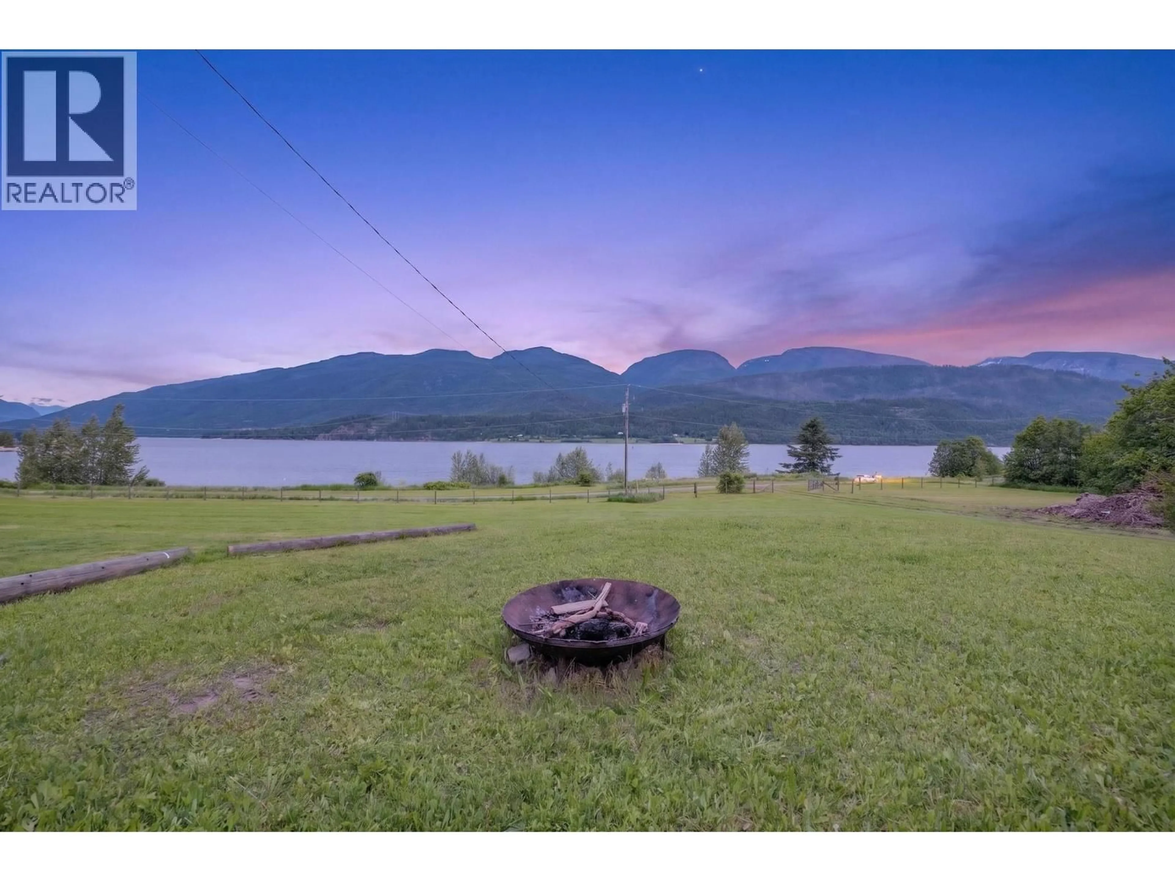 A pic from outside/outdoor area/front of a property/back of a property/a pic from drone, water/lake/river/ocean view for 350 LOWER INONOAKLIN NORTH ARM ROAD, Edgewood British Columbia V0E1J0
