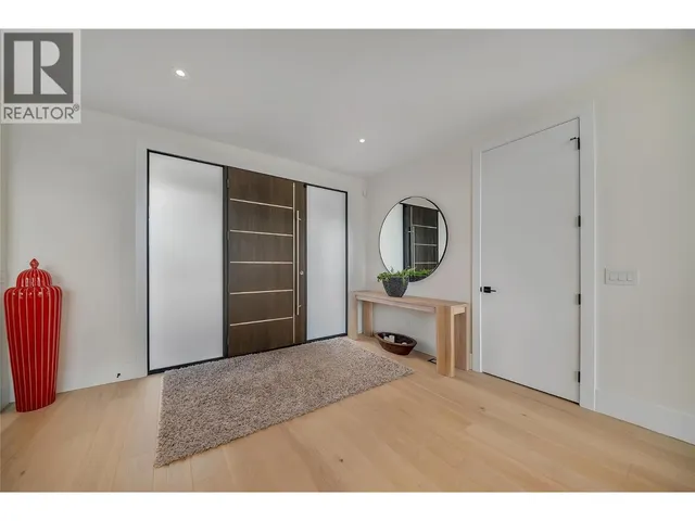 5725 MOUNTAINSIDE DRIVE, Kelowna 5