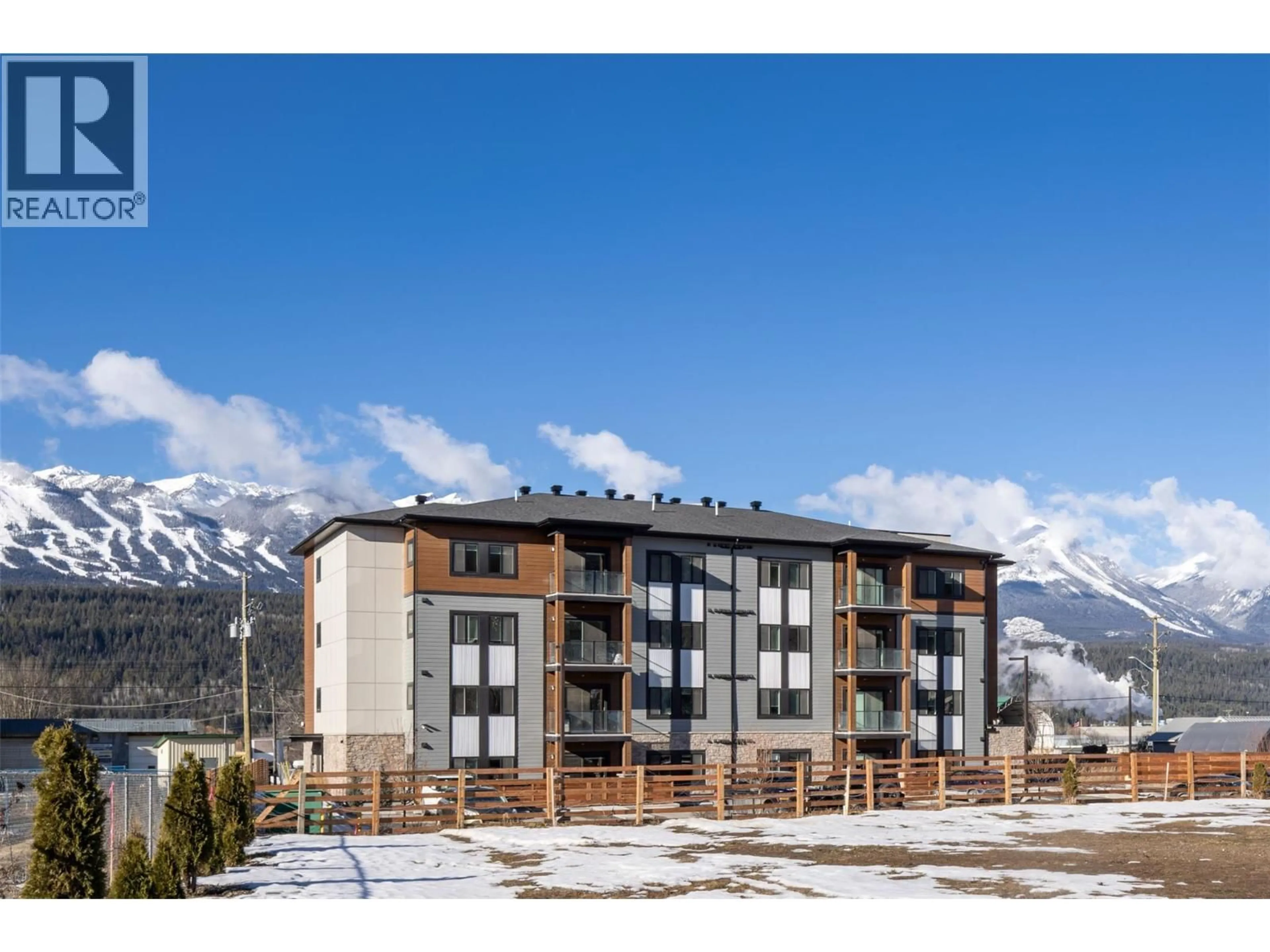 A pic from outside/outdoor area/front of a property/back of a property/a pic from drone, mountain view for 203 - 1200 11TH AVENUE NORTH, Golden British Columbia V0A1H0
