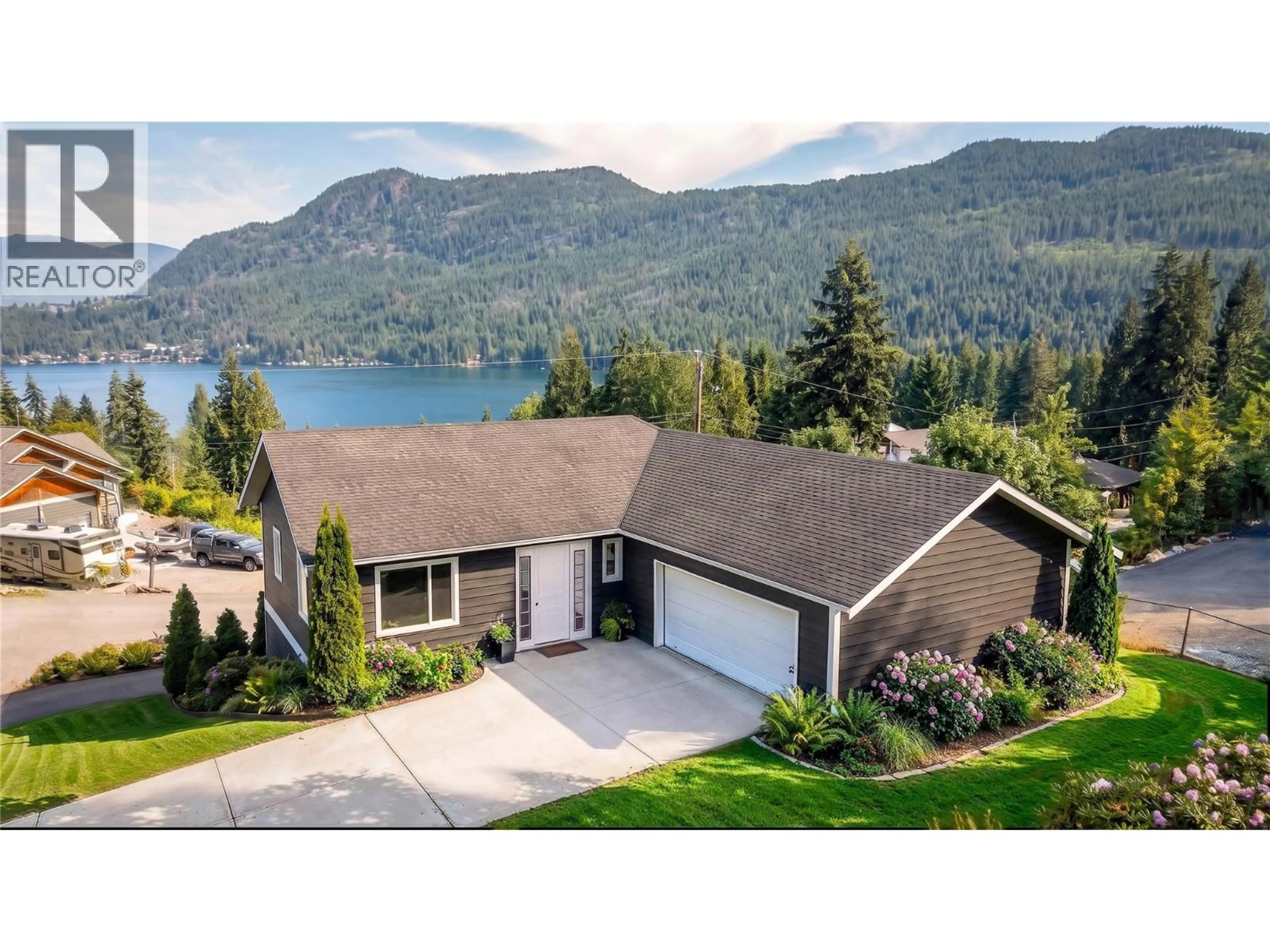 A pic from outside/outdoor area/front of a property/back of a property/a pic from drone, water/lake/river/ocean view for Lot 177 ISLANDVIEW ROAD, Blind Bay British Columbia V0E1H2