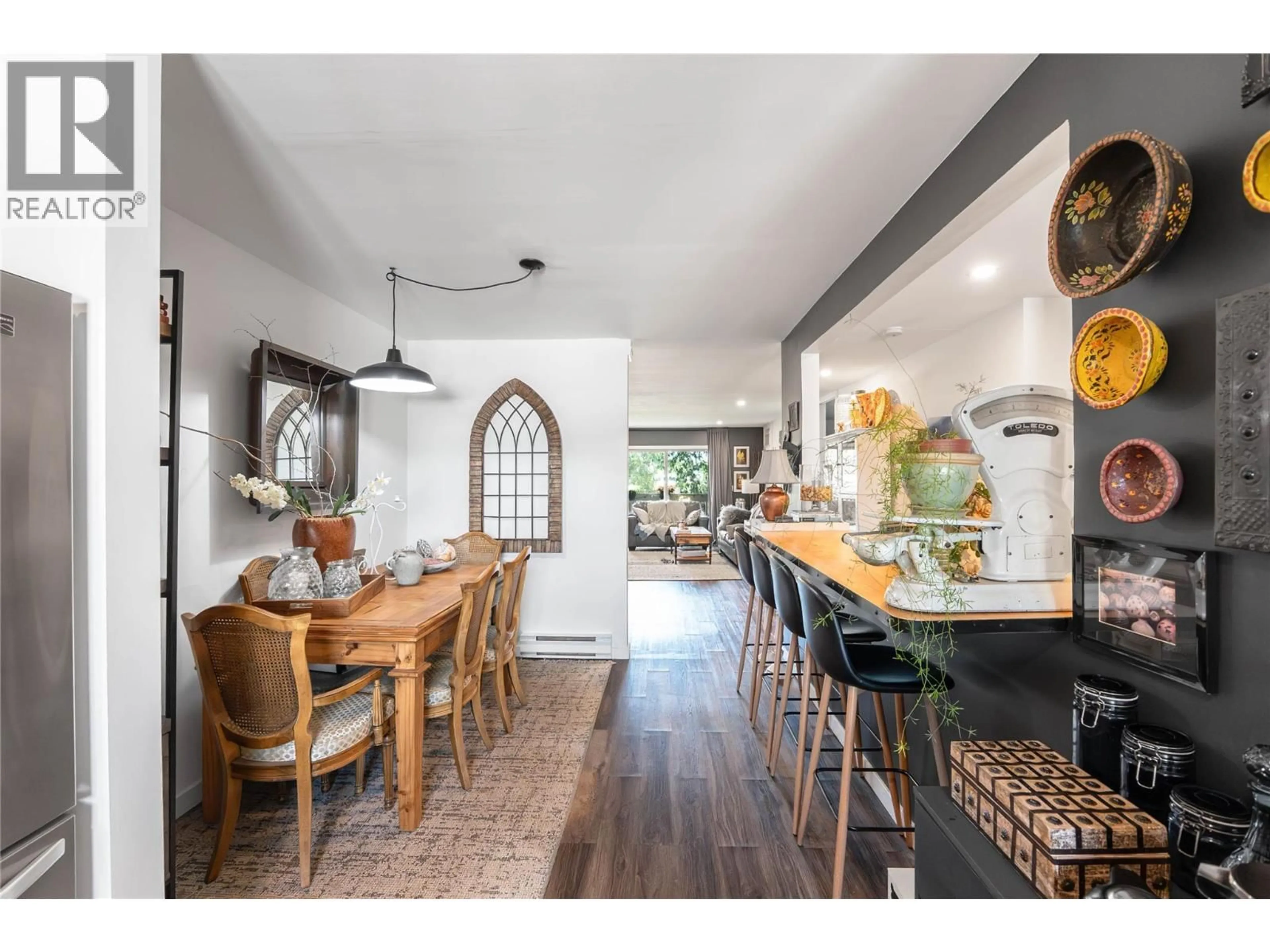 Open concept kitchen, ceramic/tile floor for 207 - 290 HWY 33 OTHER EAST, Kelowna British Columbia V1X2A3