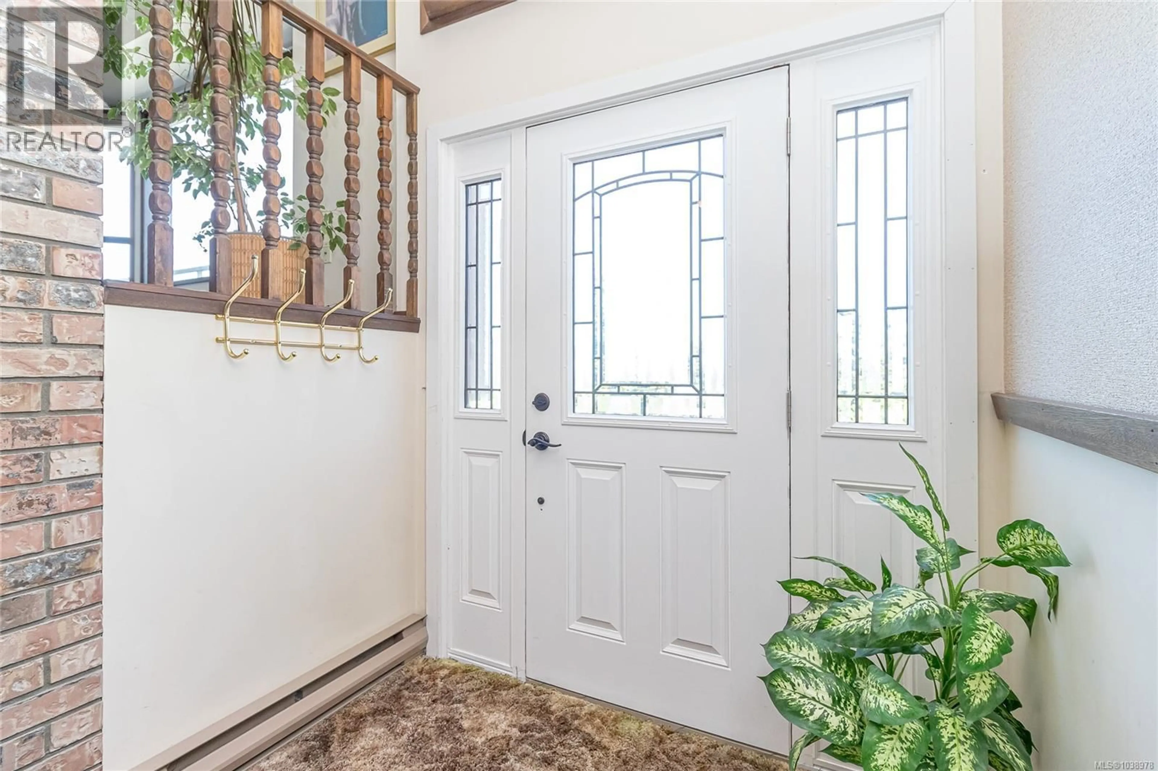Indoor entryway for 1398 HAIDA ROAD, Duncan British Columbia V9L4T6