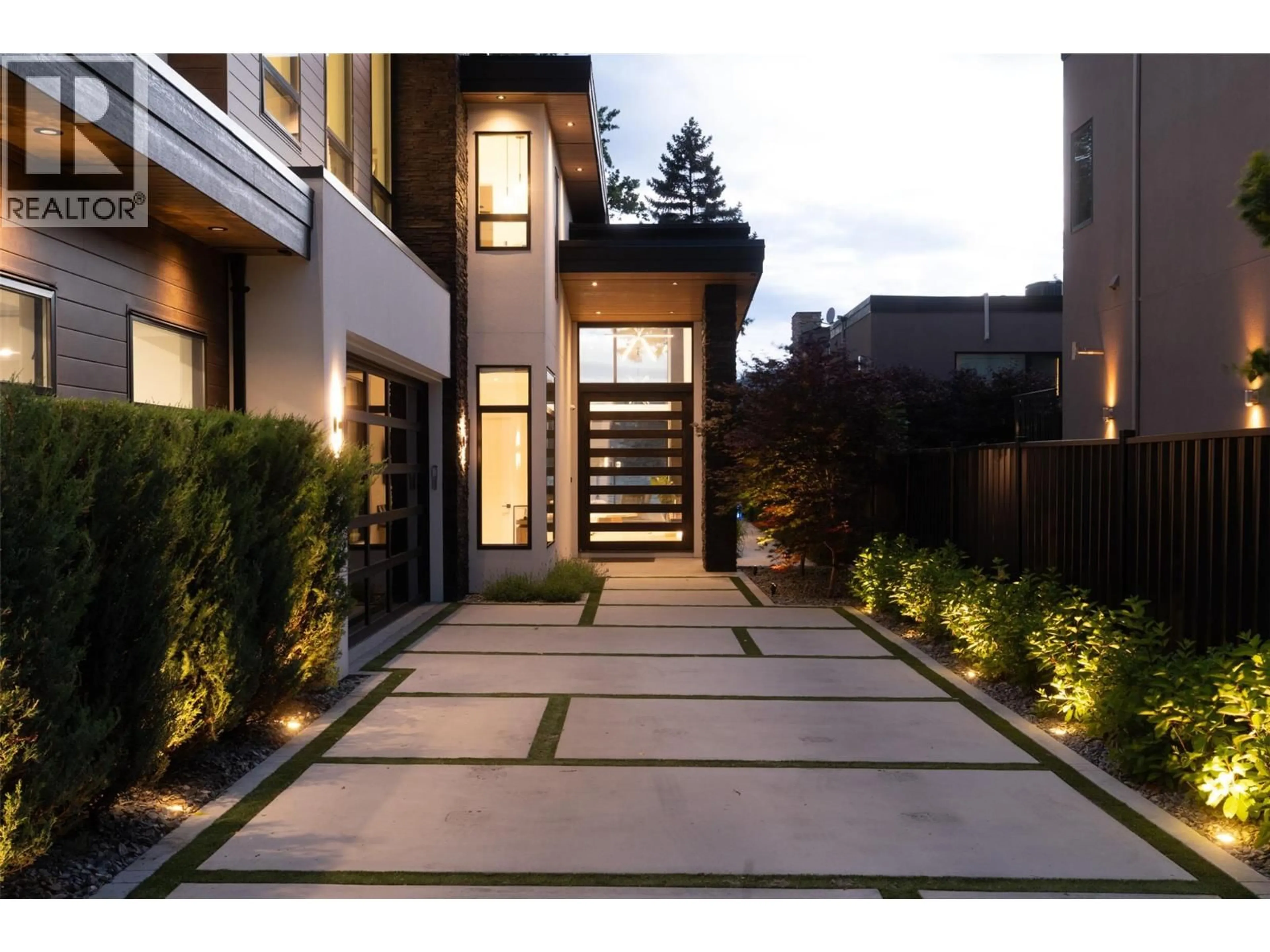 Unknown for 2764 ABBOTT STREET, Kelowna British Columbia V1Y1G4