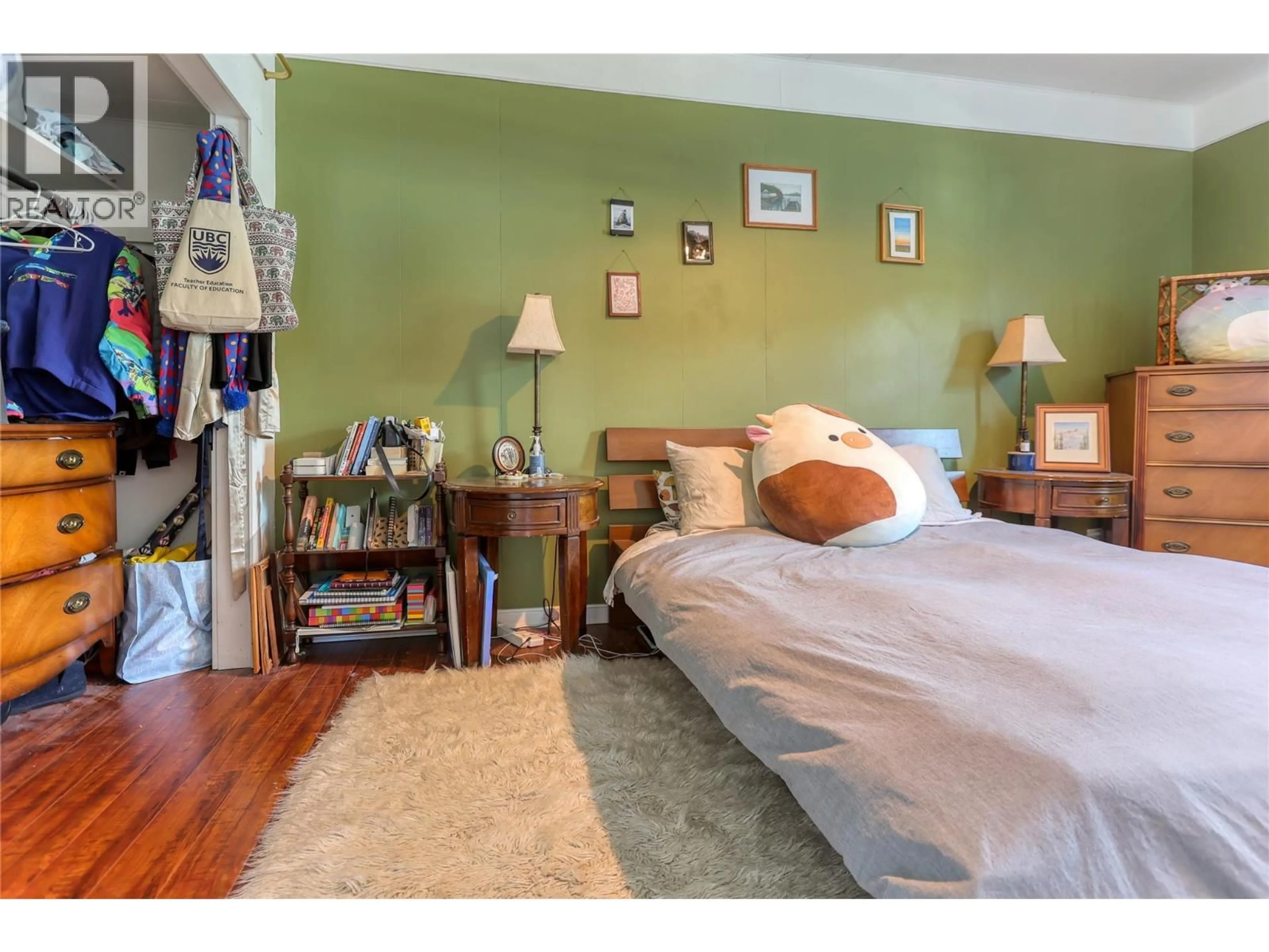 A pic of a room for 10 - 2044 WASHINGTON STREET, Rossland British Columbia V0G1Y0