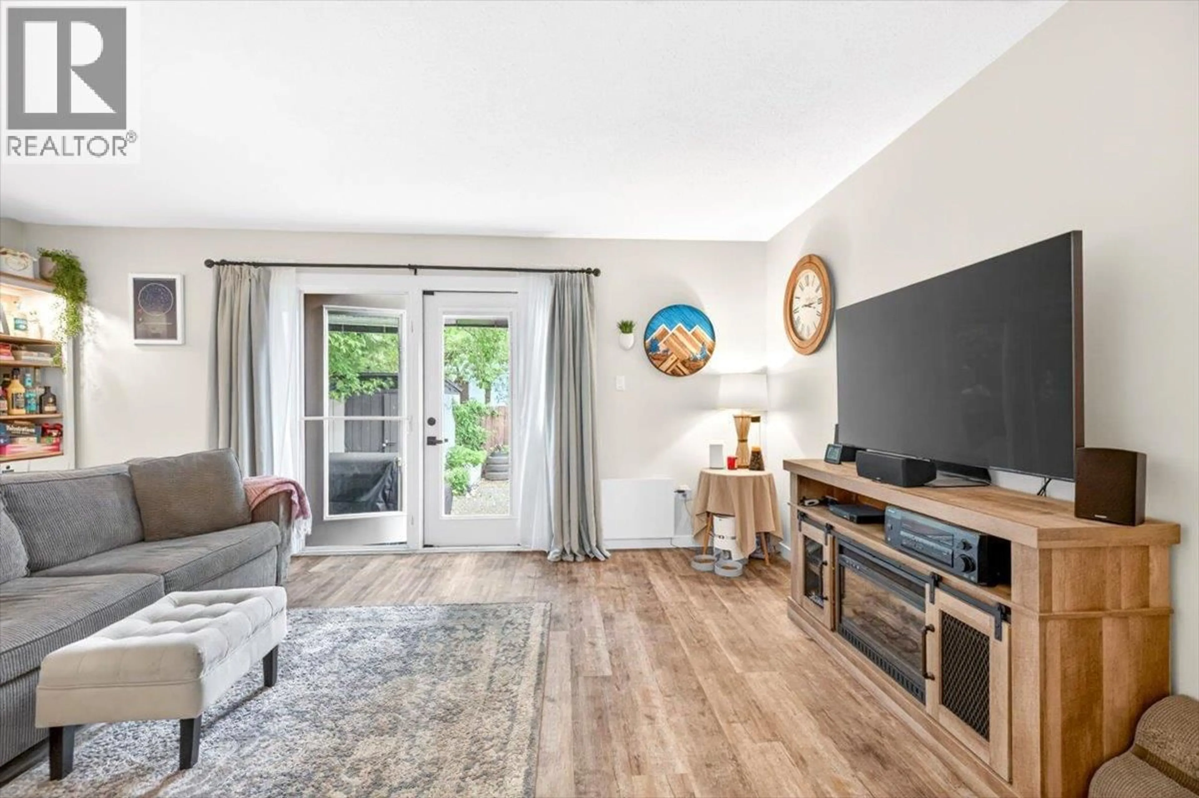 Living room with furniture, unknown for 33A MT TRINITY AVENUE, Fernie British Columbia V0B1M3
