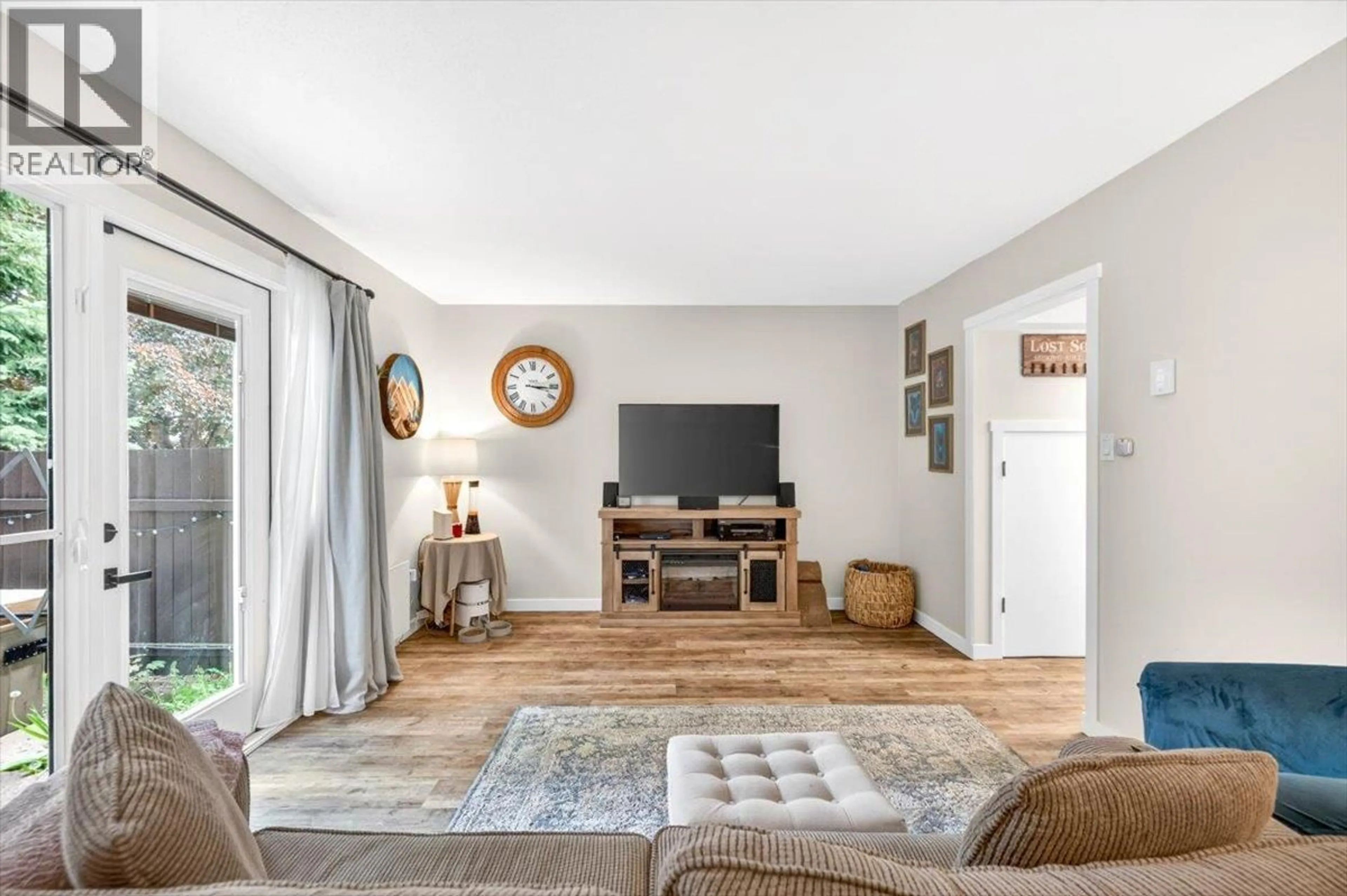 Living room with furniture, unknown for 33A MT TRINITY AVENUE, Fernie British Columbia V0B1M3