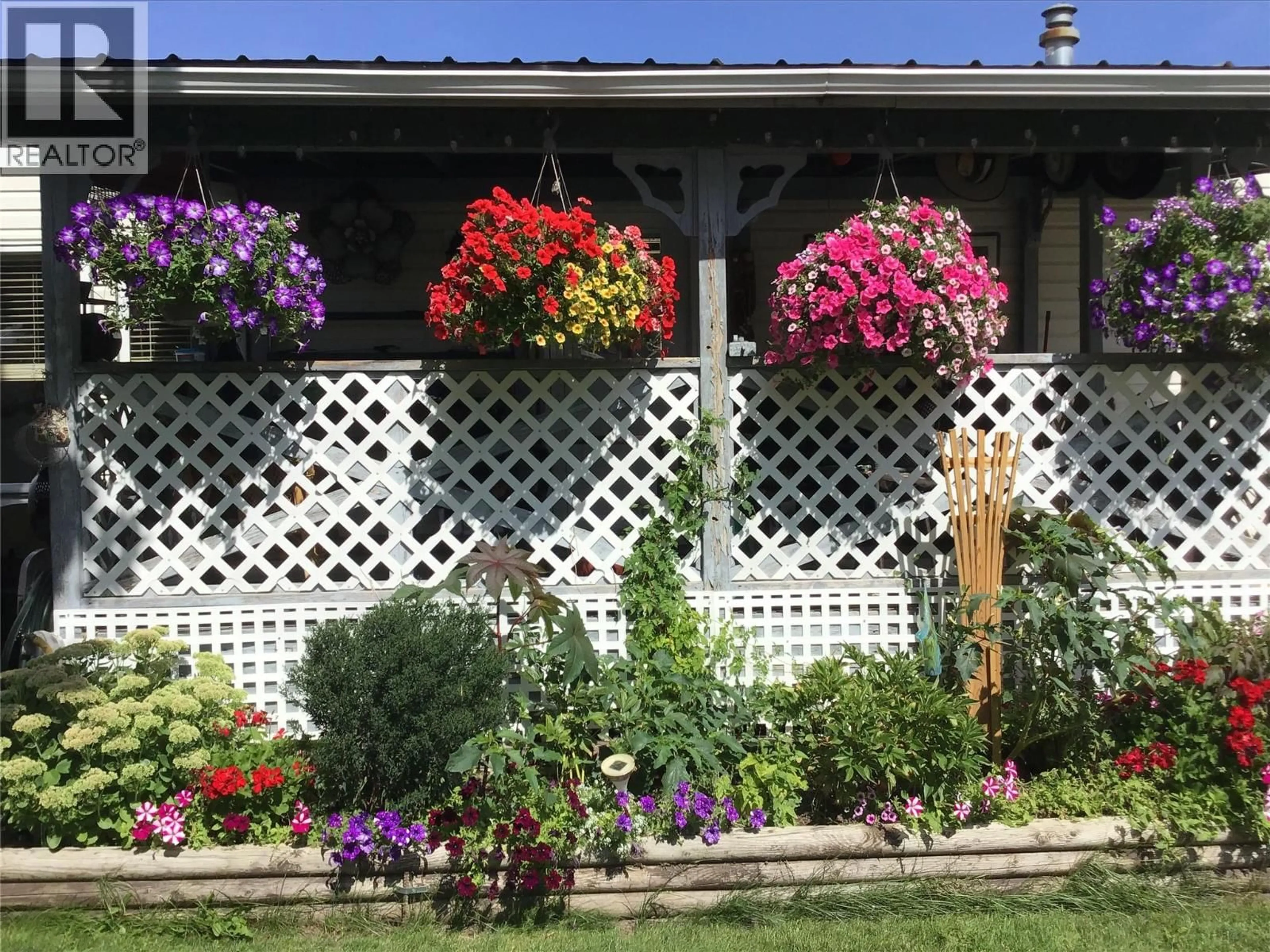 Patio, street for 23 - 2930 BROWN ROAD, Salmon Arm British Columbia V1E4M1