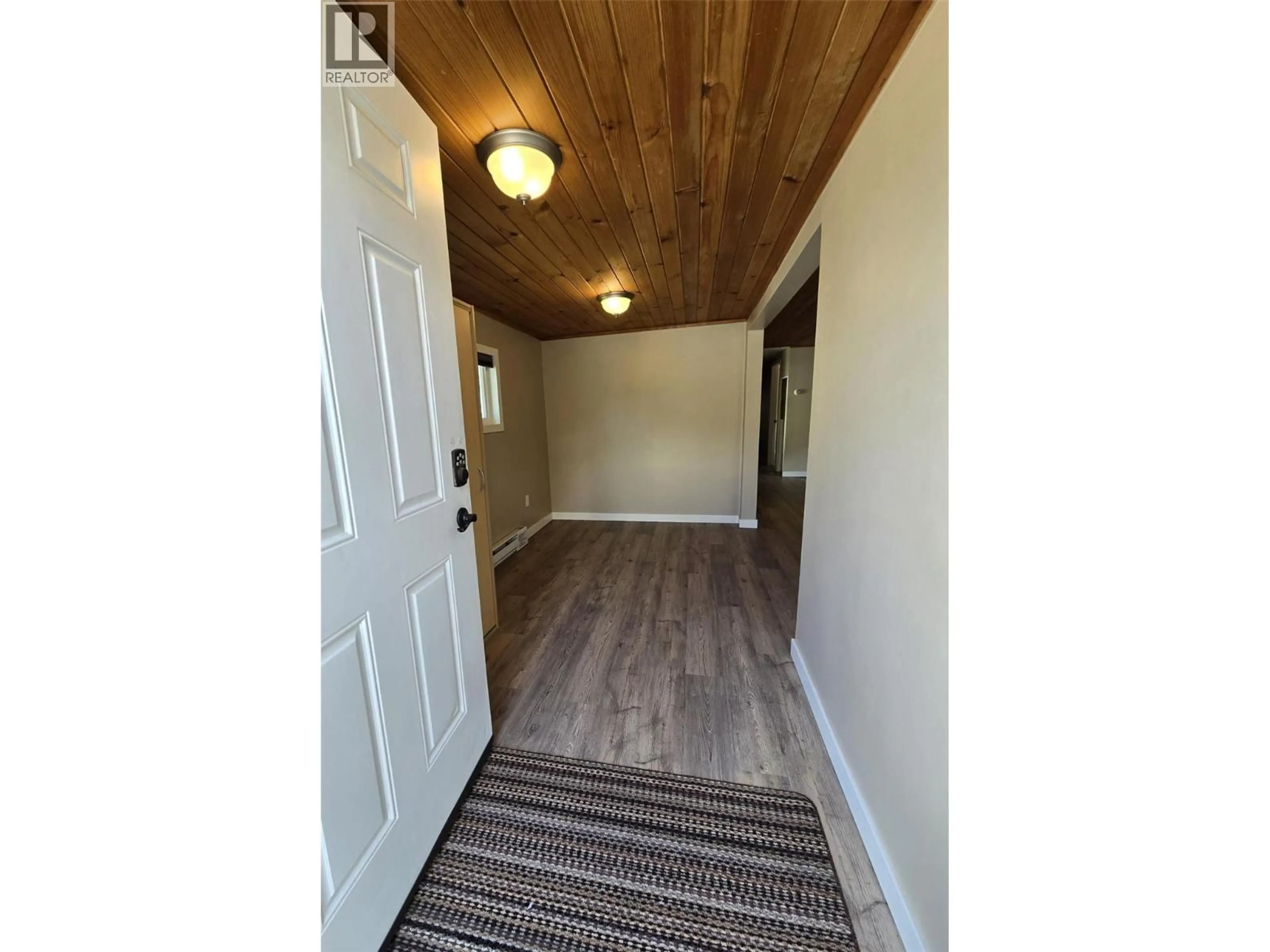 Indoor entryway for 48 - 500 16TH AVENUE, Genelle British Columbia V0G1G0