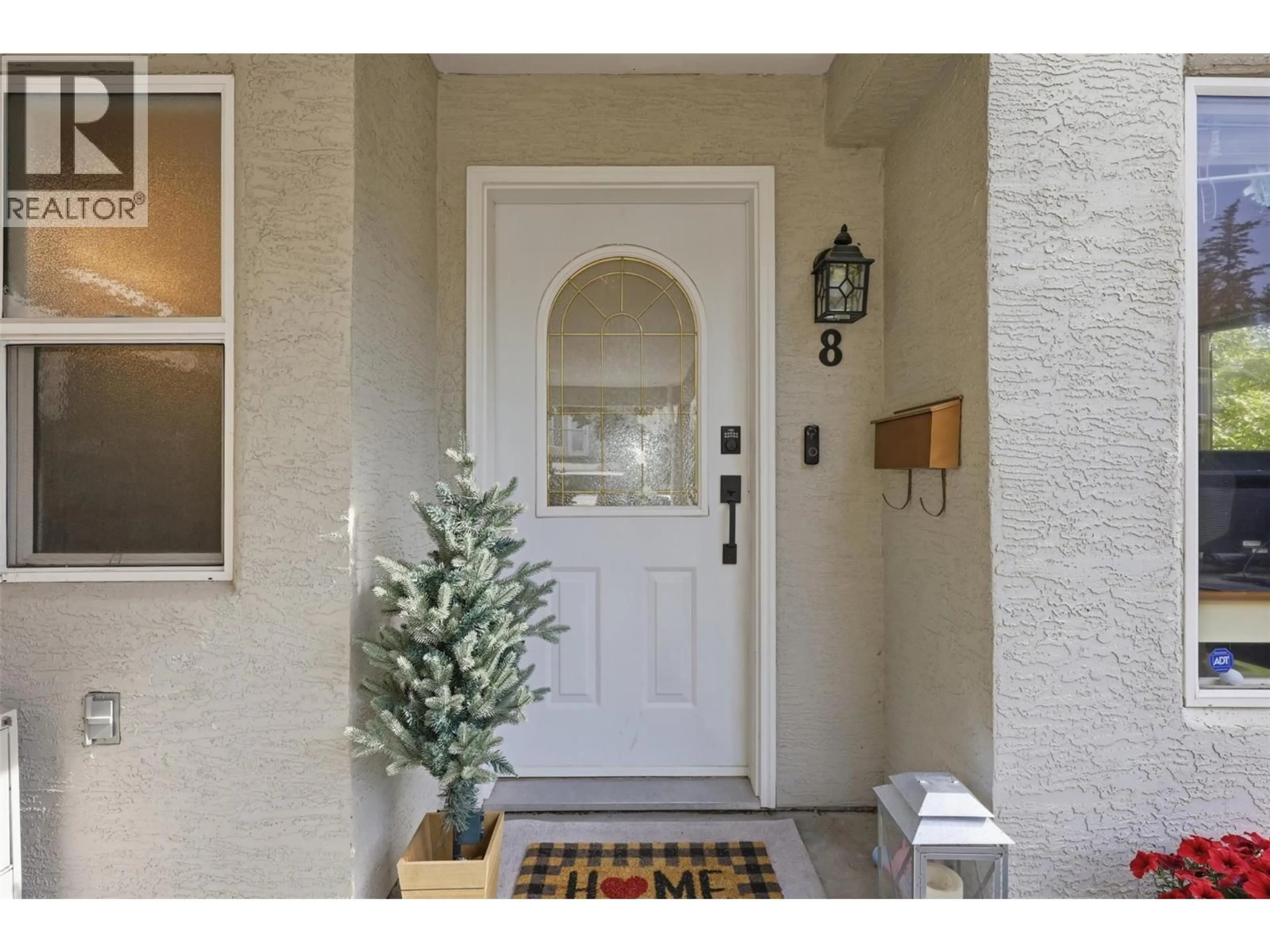 Indoor entryway for 8 - 411 ABERDEEN DRIVE, Kamloops British Columbia V1S1X2