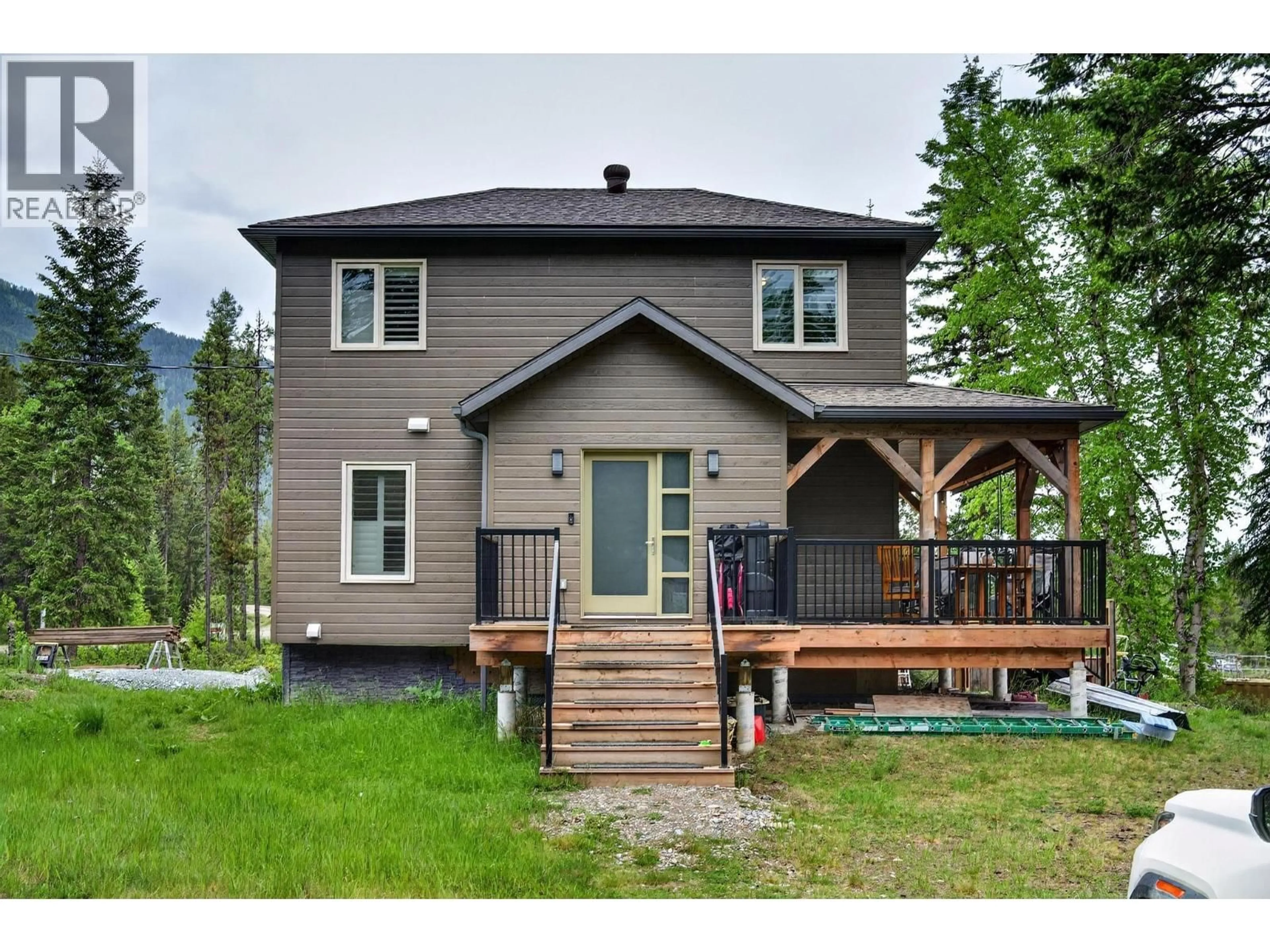 Home with vinyl exterior material, unknown for 2333 HEDGES ROAD, Golden British Columbia V0A1H1