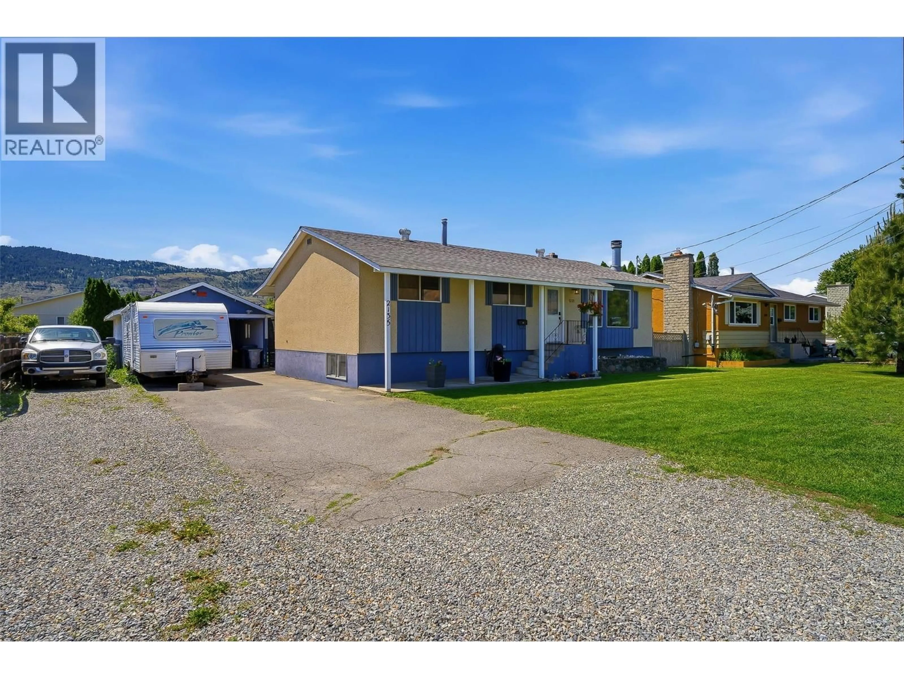 A pic from outside/outdoor area/front of a property/back of a property/a pic from drone, unknown for 2135 FLEETWOOD AVENUE, Kamloops British Columbia V2B4S6