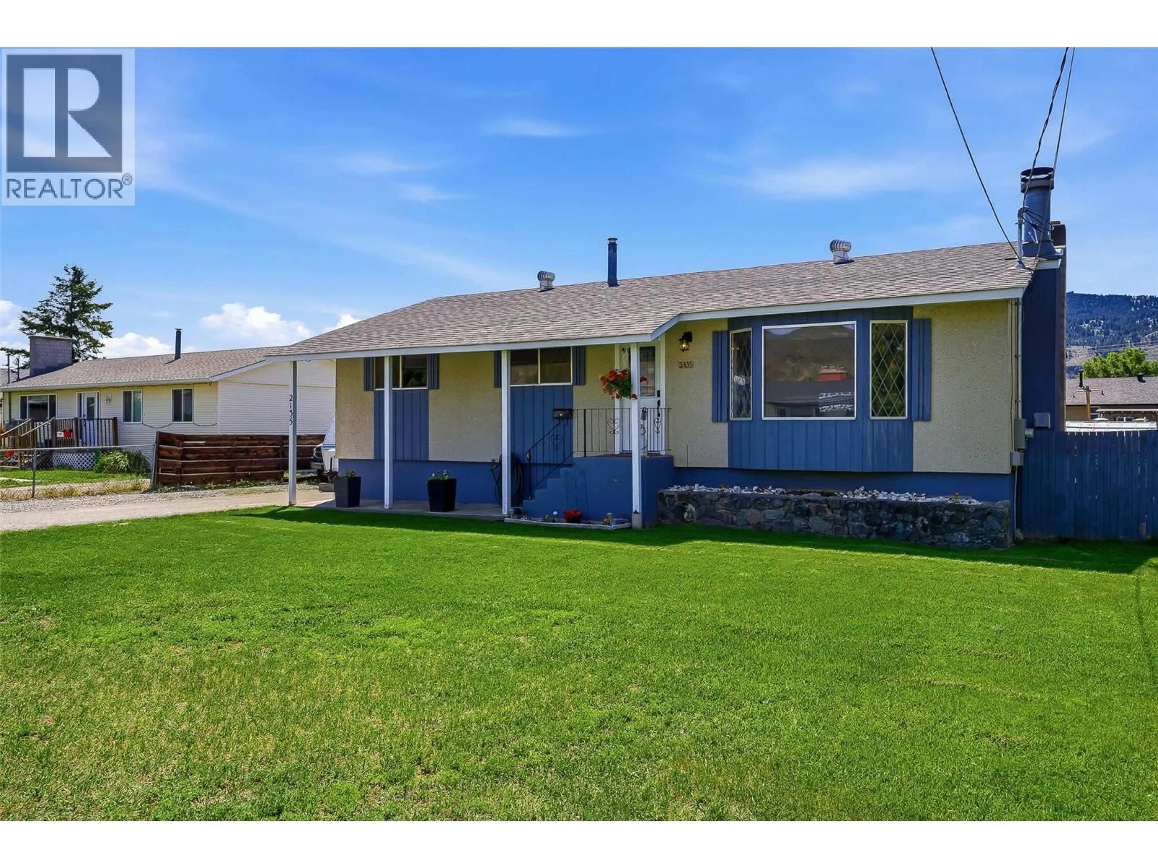 Home with vinyl exterior material, street for 2135 FLEETWOOD AVENUE, Kamloops British Columbia V2B4S6