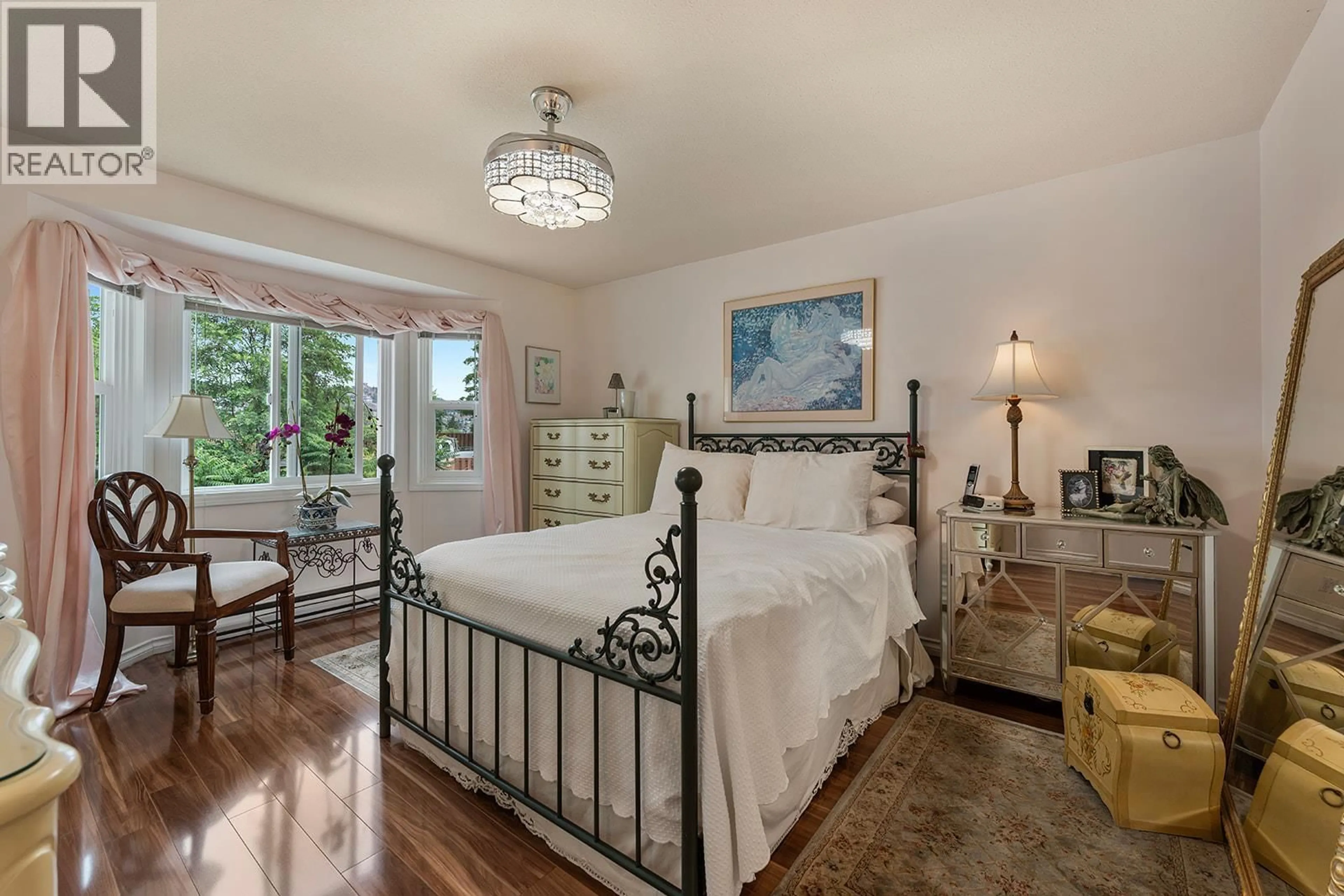 Bedroom with bed, unknown for 304 - 1534 LAWRENCE AVENUE, Kelowna British Columbia V1Y6M8