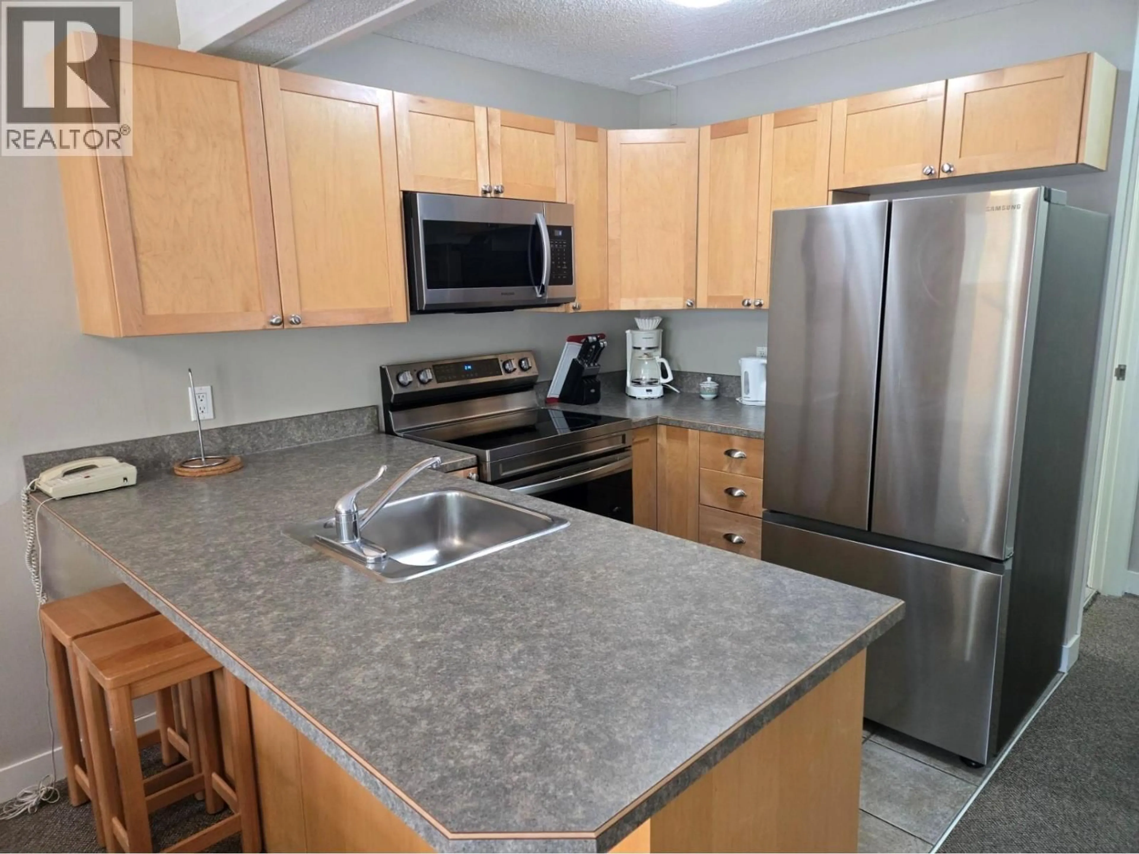 Standard kitchen, unknown for 908 - 2030 PANORAMA DRIVE, Panorama British Columbia V0A1T0
