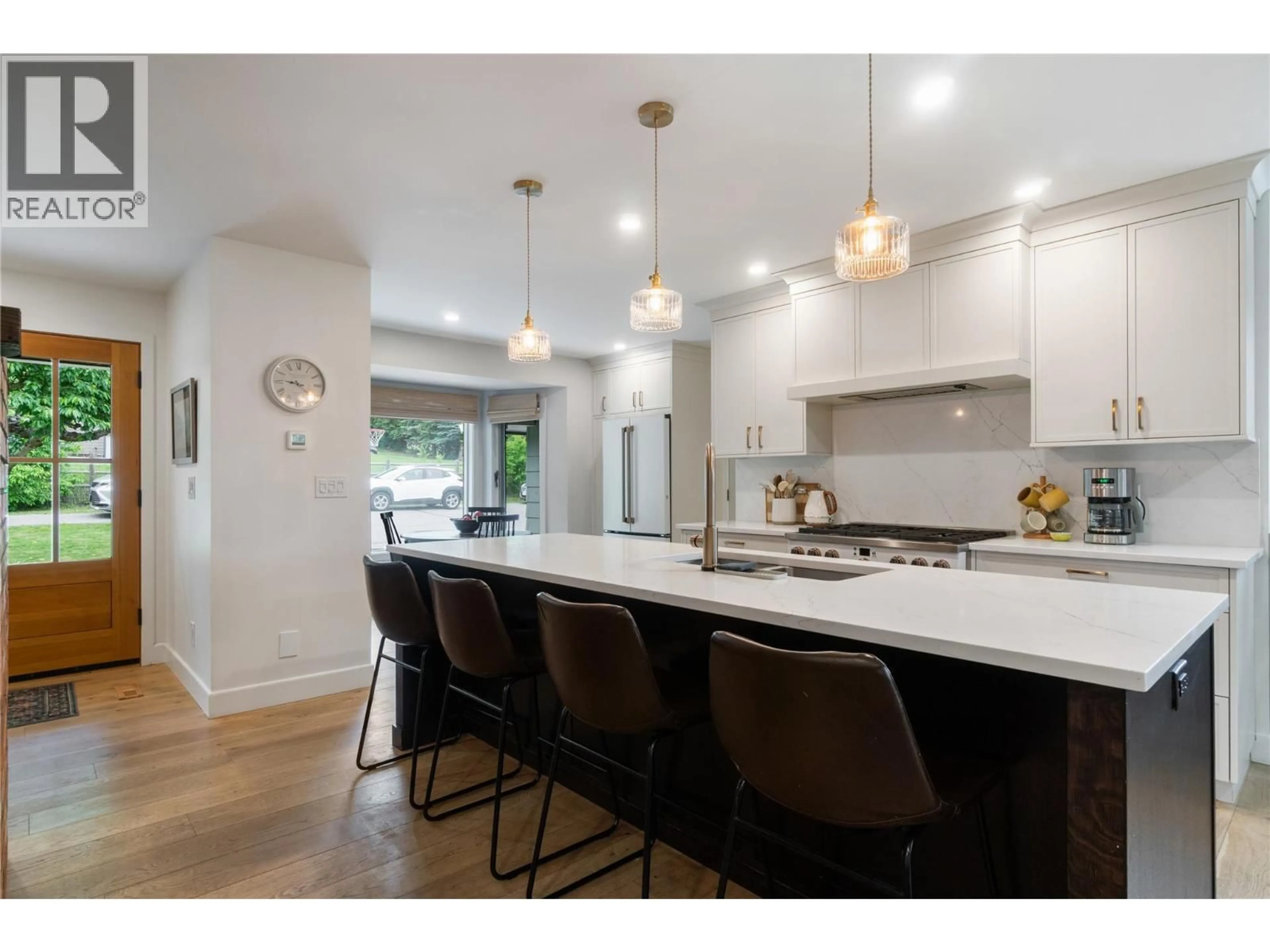 Open concept kitchen, unknown for 5851 20 AVENUE NORTHEAST, Salmon Arm British Columbia V1E1Y4