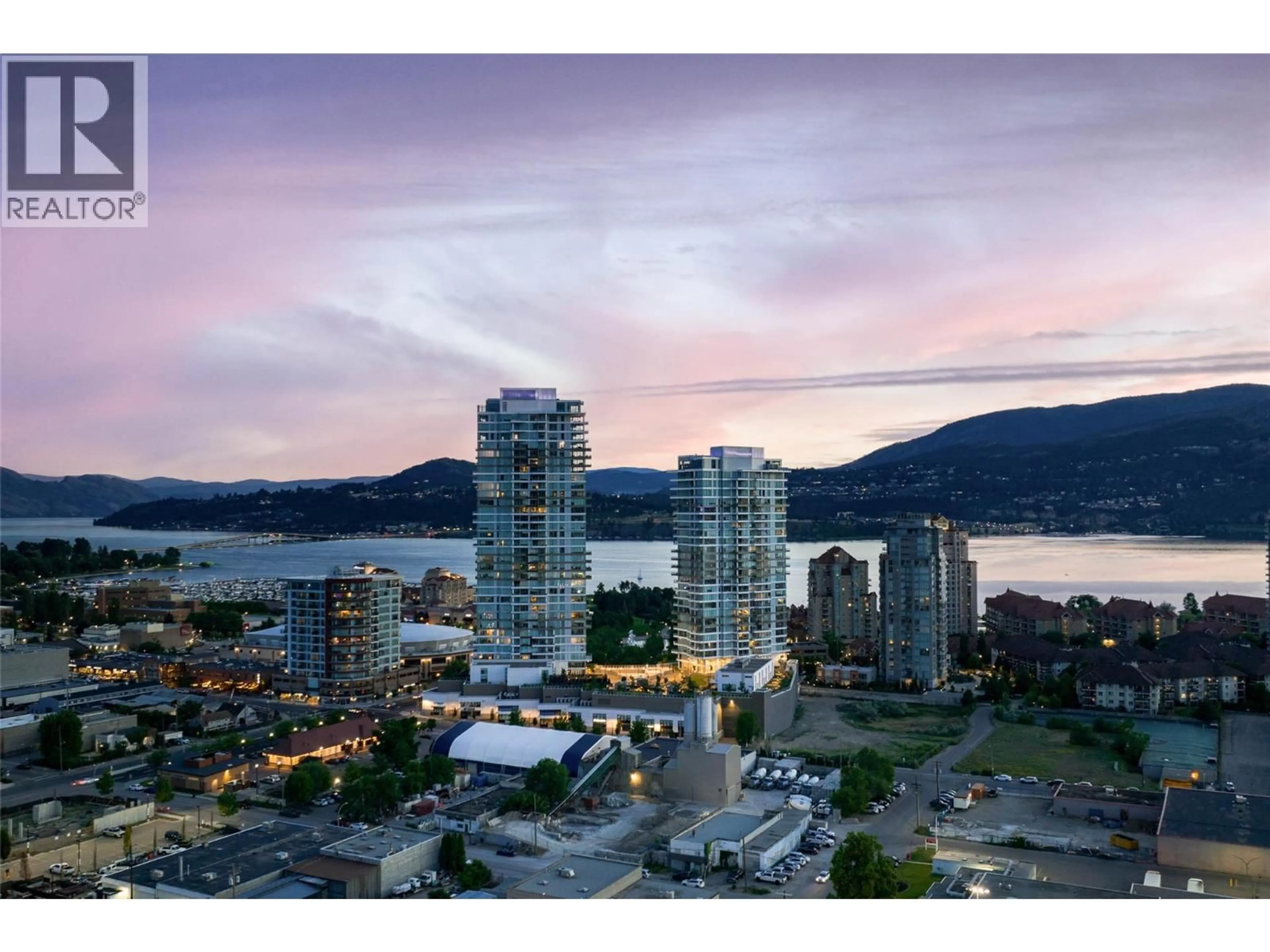 A pic from outside/outdoor area/front of a property/back of a property/a pic from drone, unknown for 1010 - 1191 SUNSET DRIVE, Kelowna British Columbia V1Y0J4