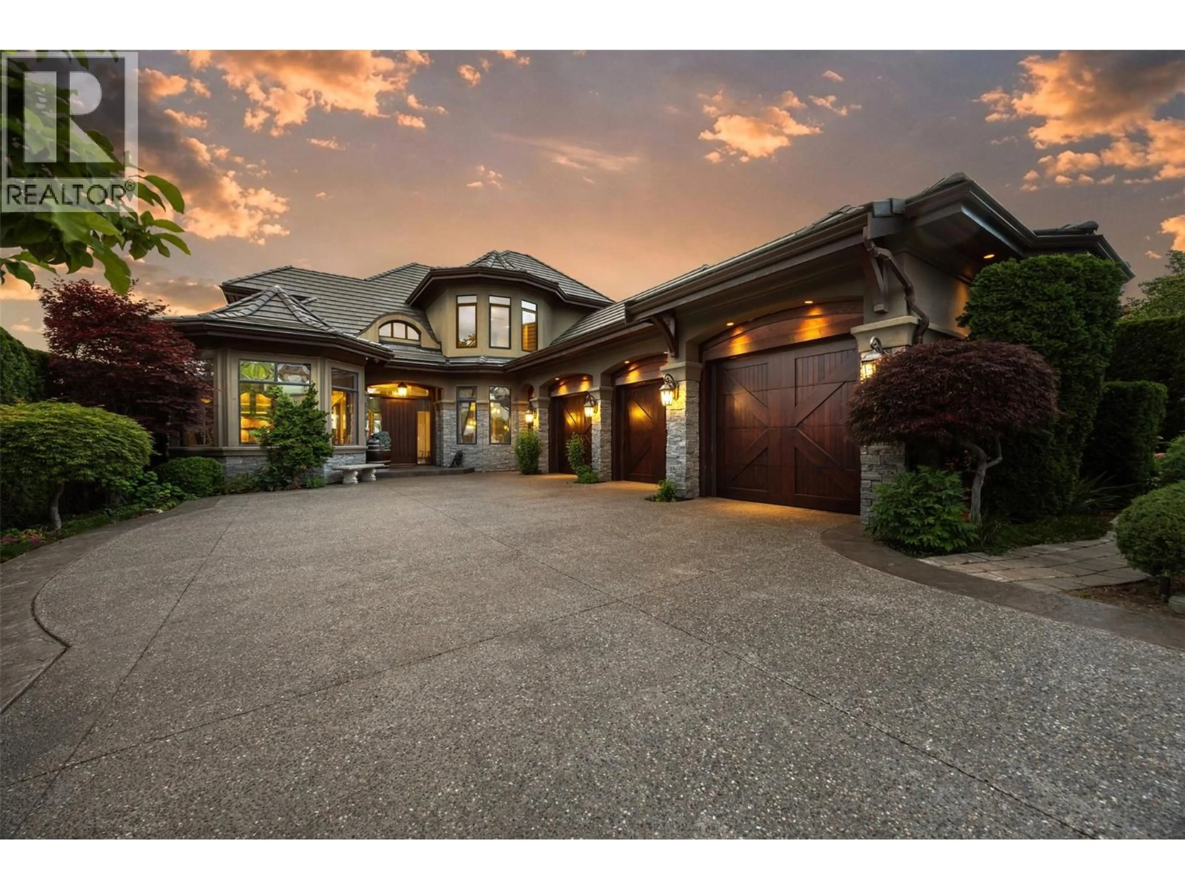 Unknown for 2449 SELKIRK DRIVE, Kelowna British Columbia V1V2R7
