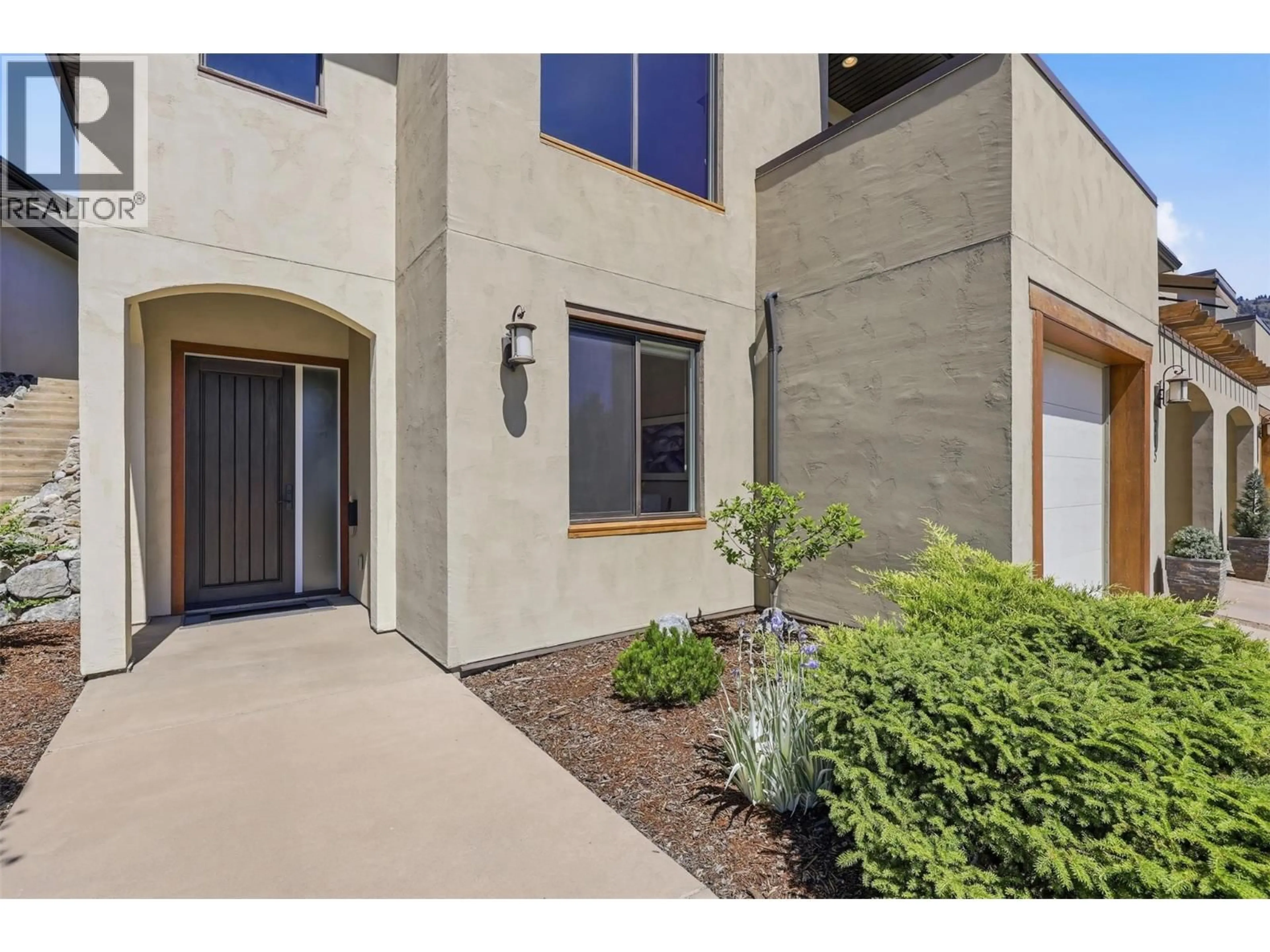 Indoor entryway for 715 BELMONTE TERRACE, Kamloops British Columbia V2H0C6