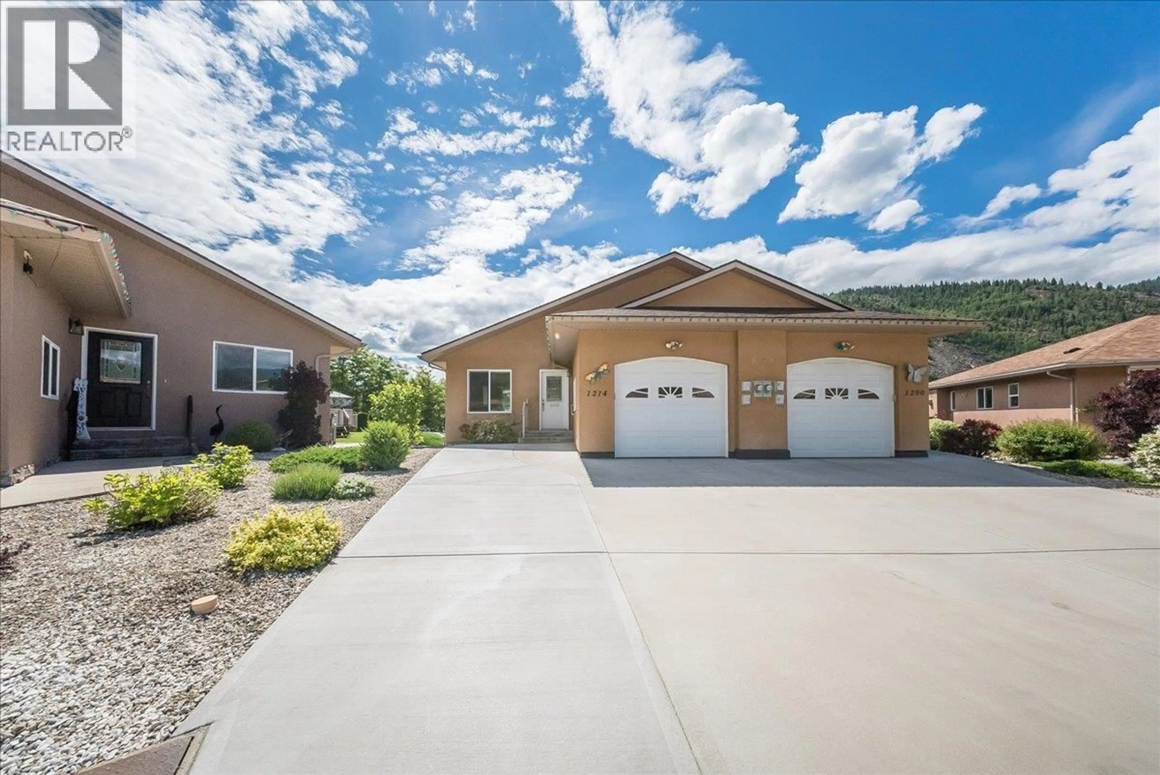 Home with vinyl exterior material, unknown for 1214 HEATHER PLACE, Trail British Columbia V1R4Y2