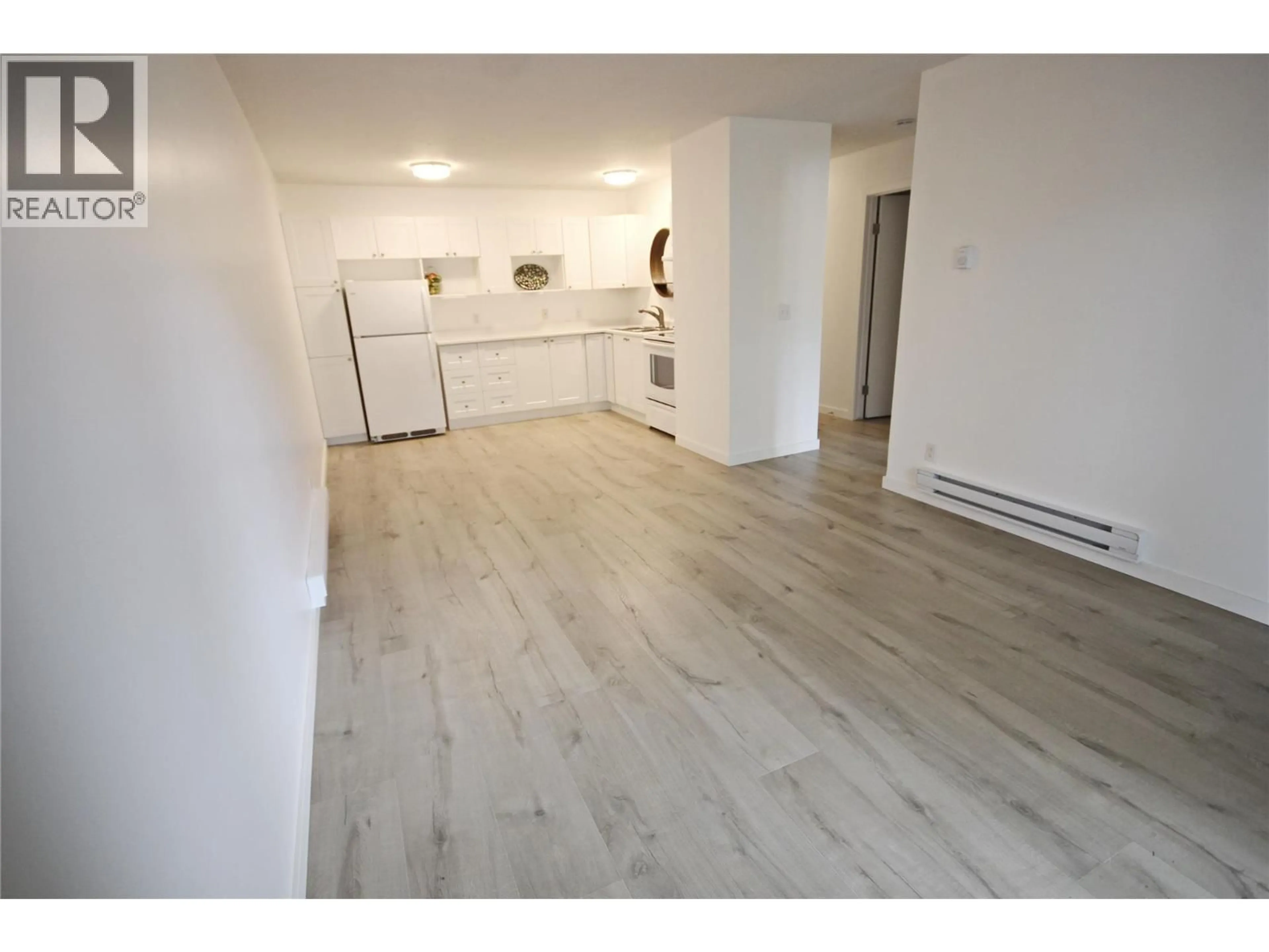 A pic of a room for 402 - 150 SKAHA PLACE, Penticton British Columbia V2A7K1