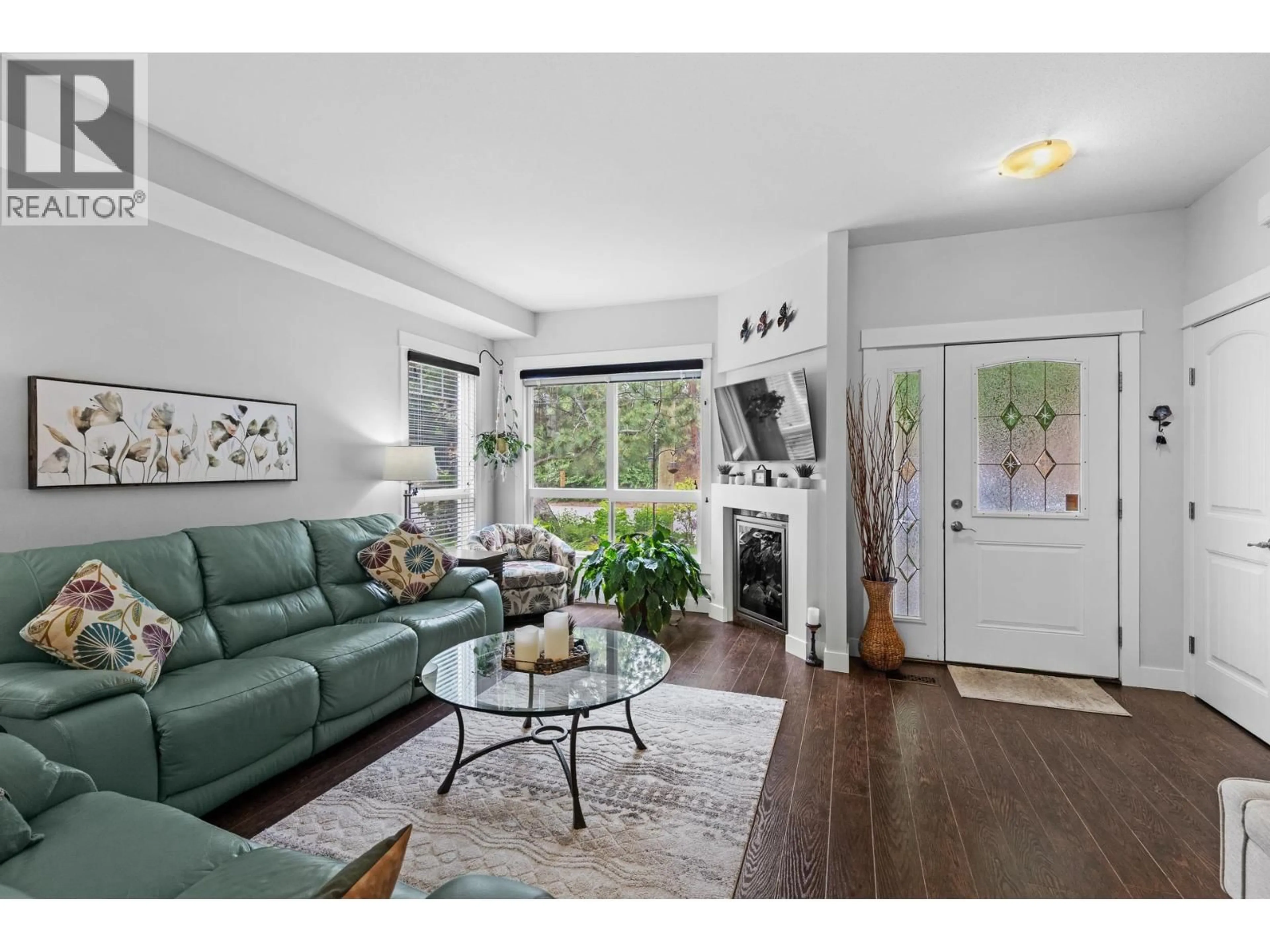 Living room with furniture, unknown for 5 - 3277 BROADVIEW ROAD, West Kelowna British Columbia V4T3C8