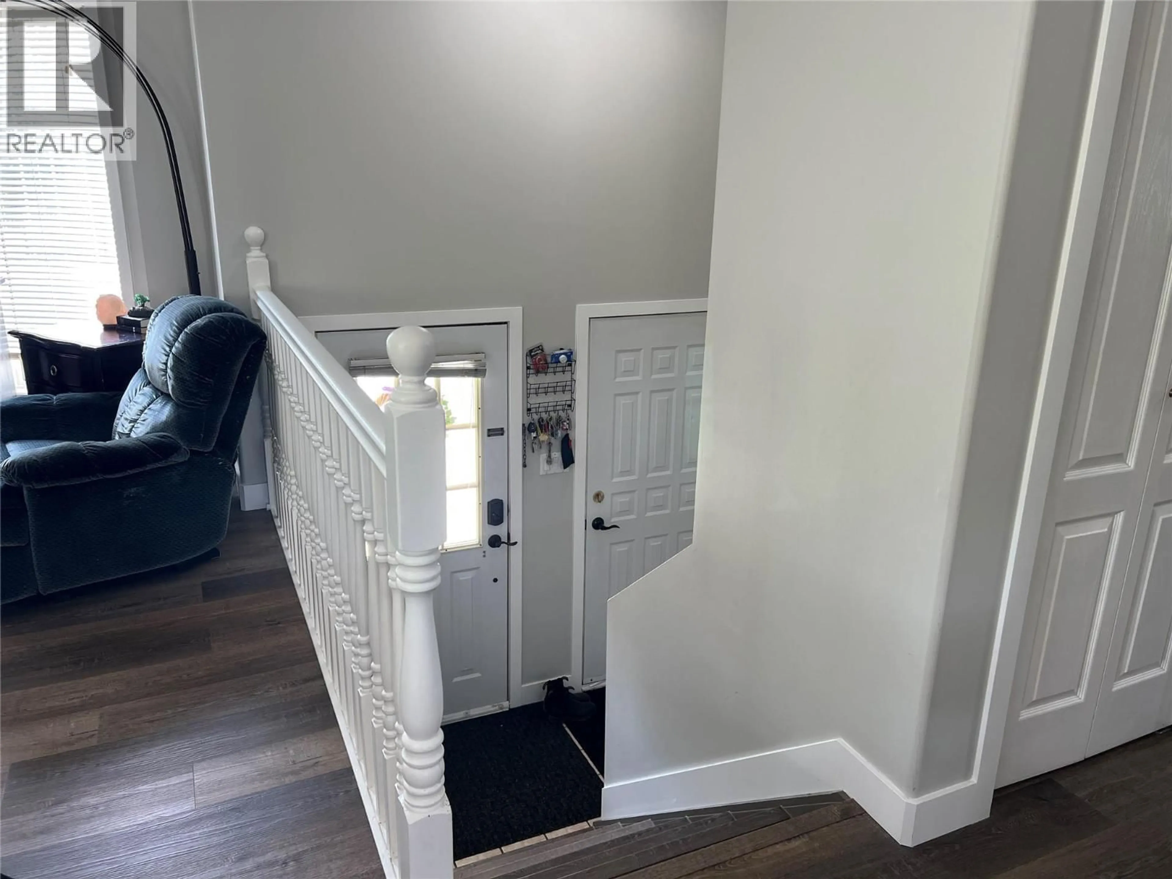 Indoor entryway for 5120 41 STREET NORTHEAST, Chetwynd British Columbia V0C1J0