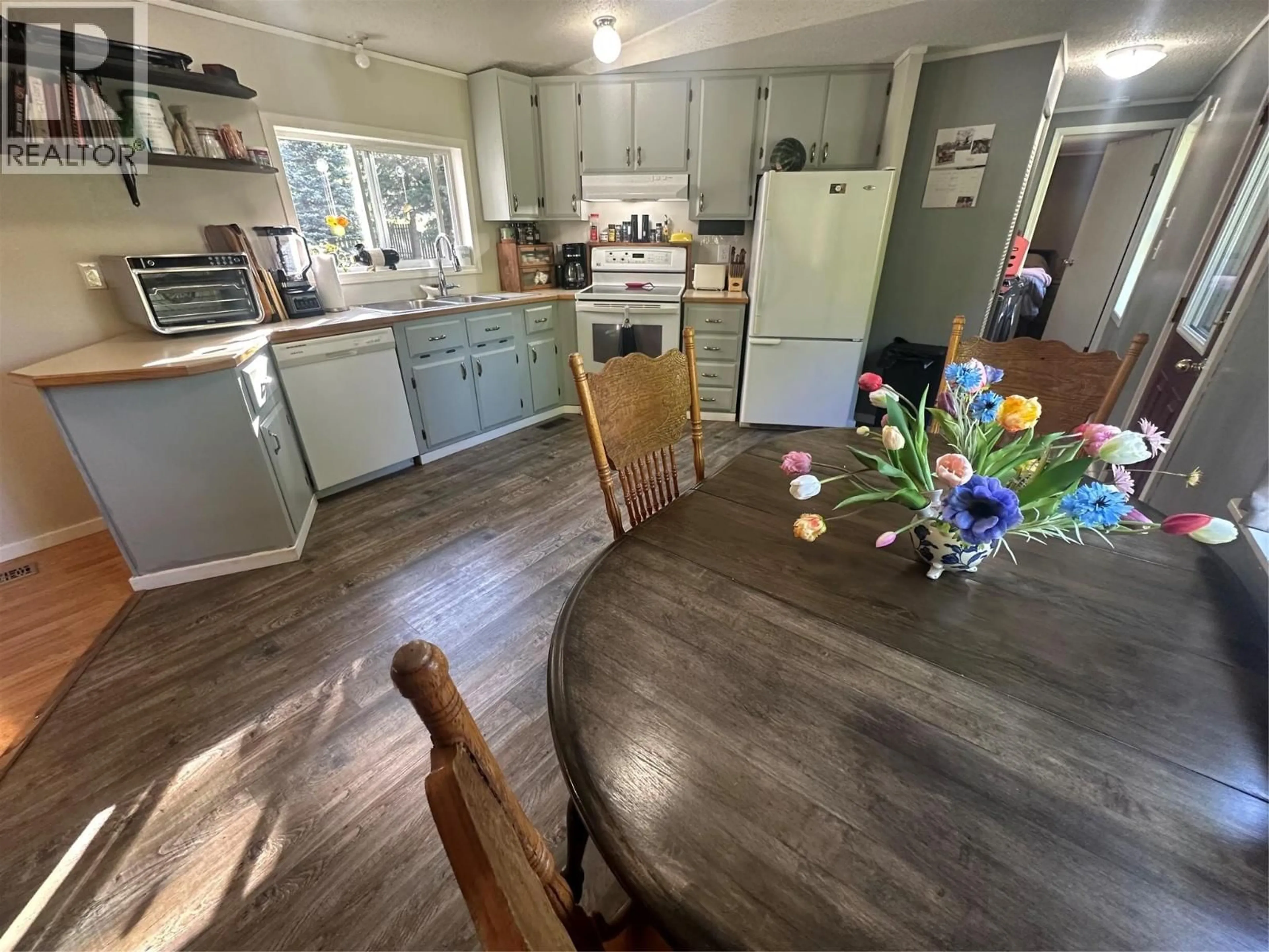 Open concept kitchen, unknown for 6766 DOKKIE ACCESS ROAD, Chetwynd British Columbia V0C1J0