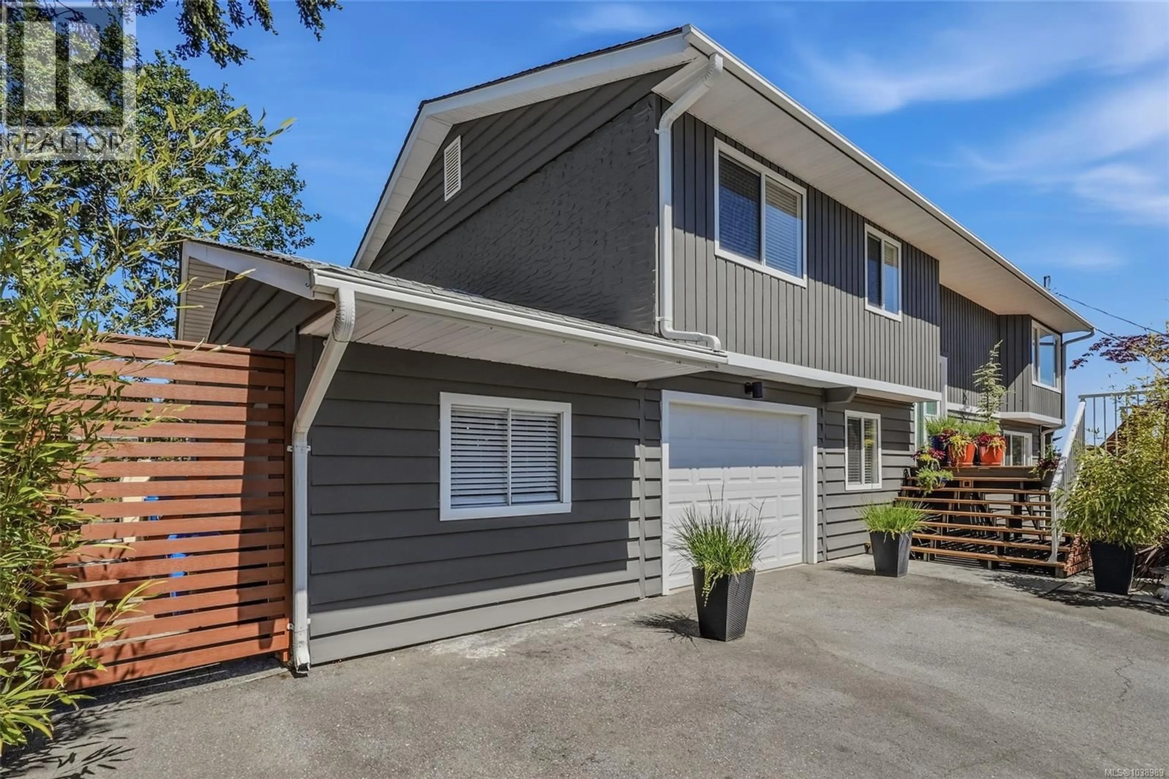 Home with vinyl exterior material, street for 3153 MARION WAY, Nanaimo British Columbia V9T3Z8