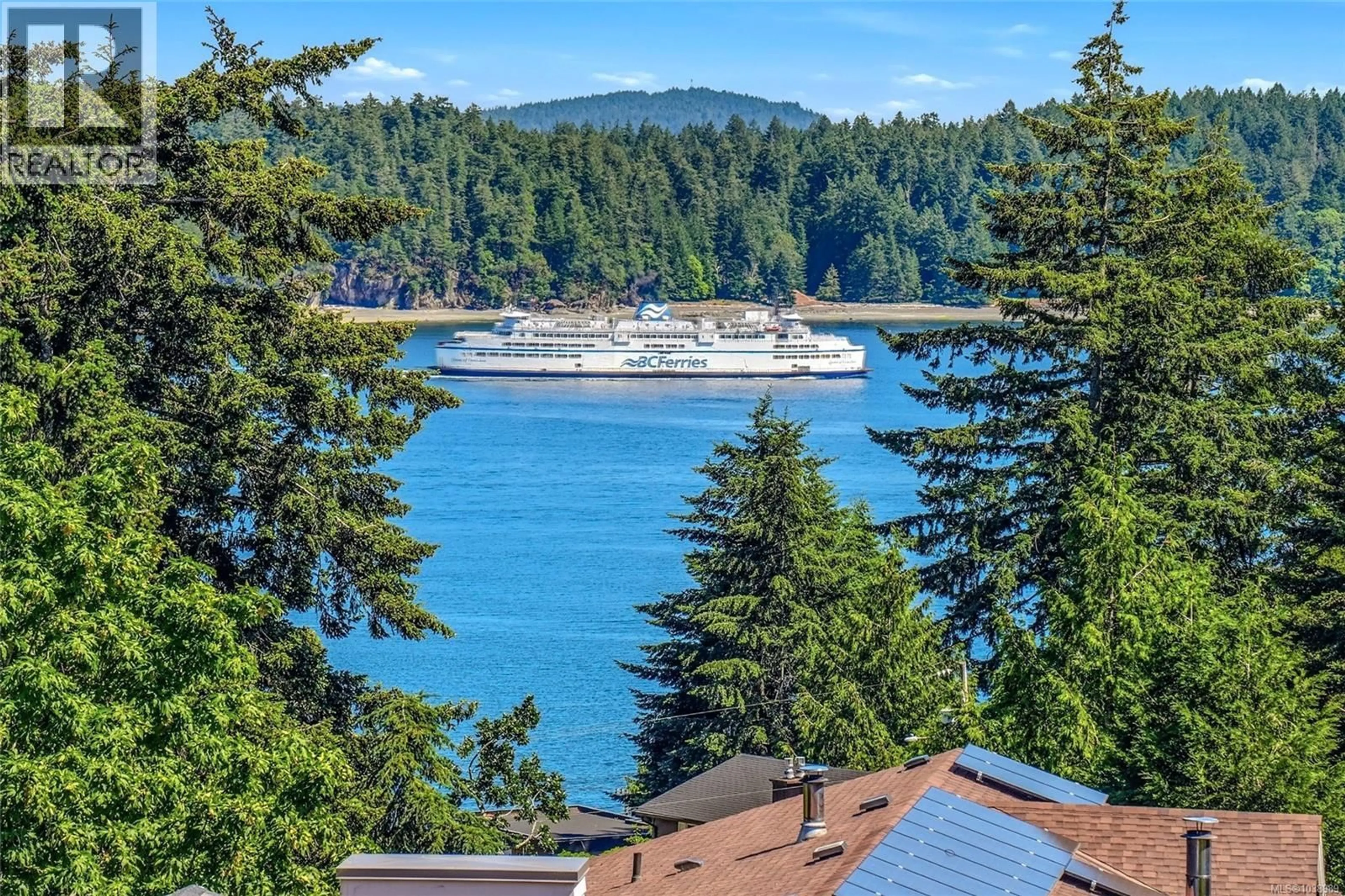 A pic from outside/outdoor area/front of a property/back of a property/a pic from drone, water/lake/river/ocean view for 3153 MARION WAY, Nanaimo British Columbia V9T3Z8
