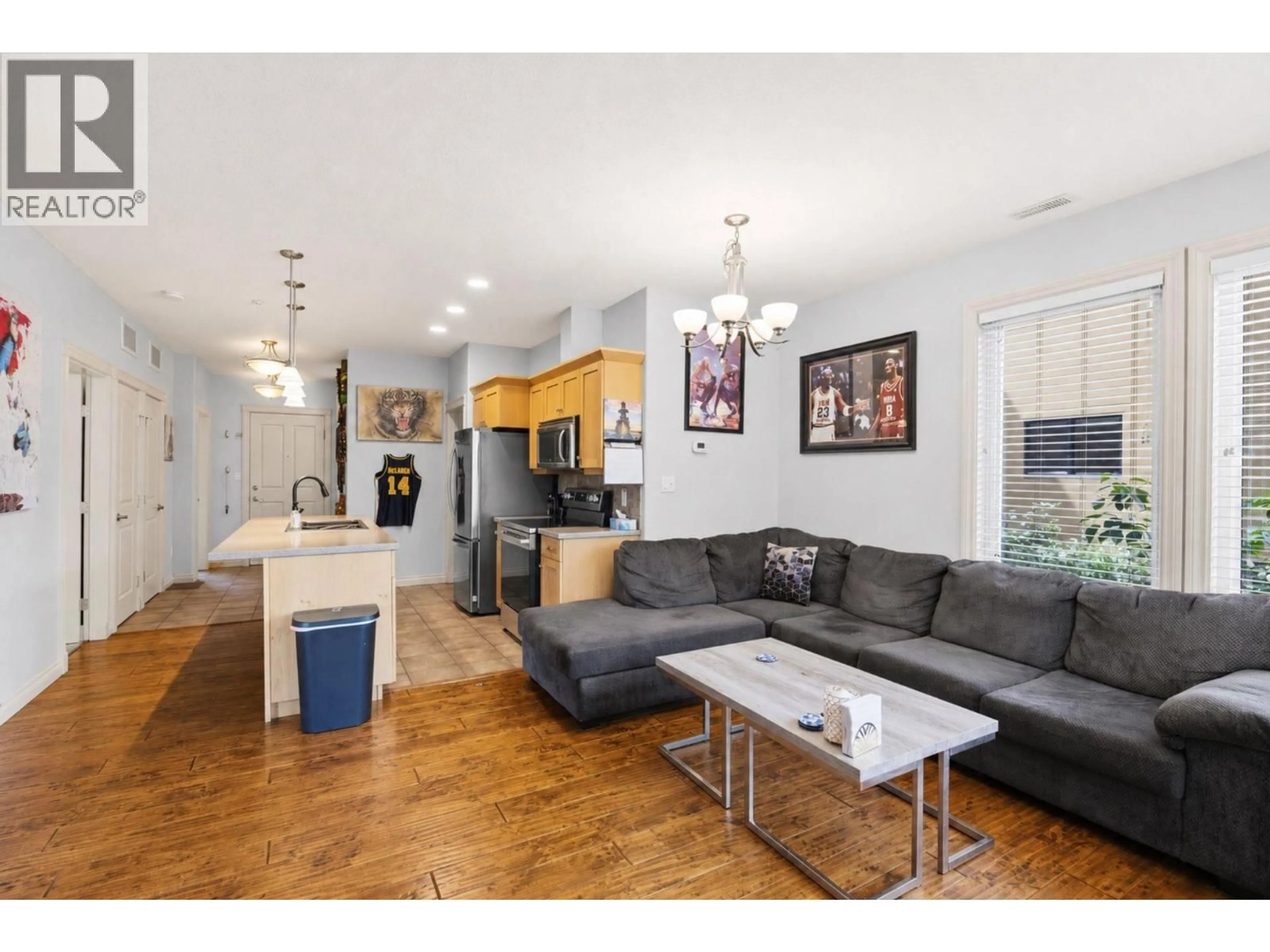 Open concept kitchen, wood/laminate floor for 201 - 3311 WILSON STREET, Penticton British Columbia V2A8J3
