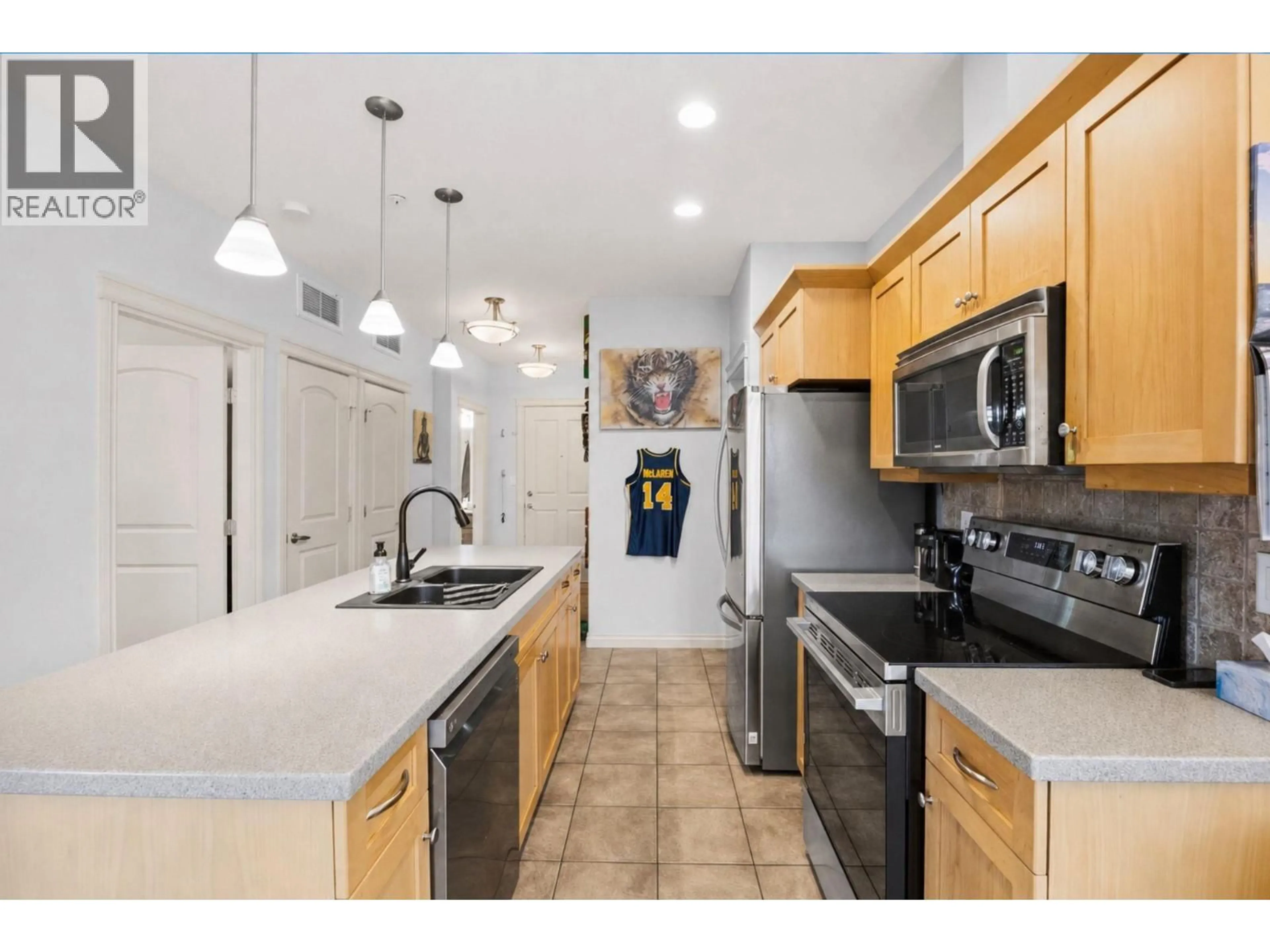 Standard kitchen, ceramic/tile floor for 201 - 3311 WILSON STREET, Penticton British Columbia V2A8J3