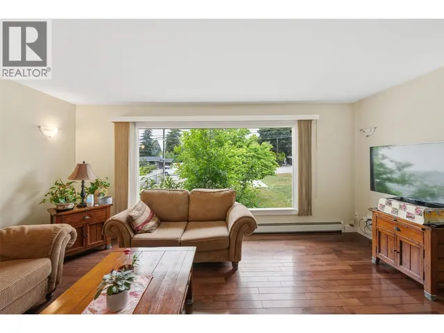 1322 RIDGEDALE AVENUE, Penticton 4
