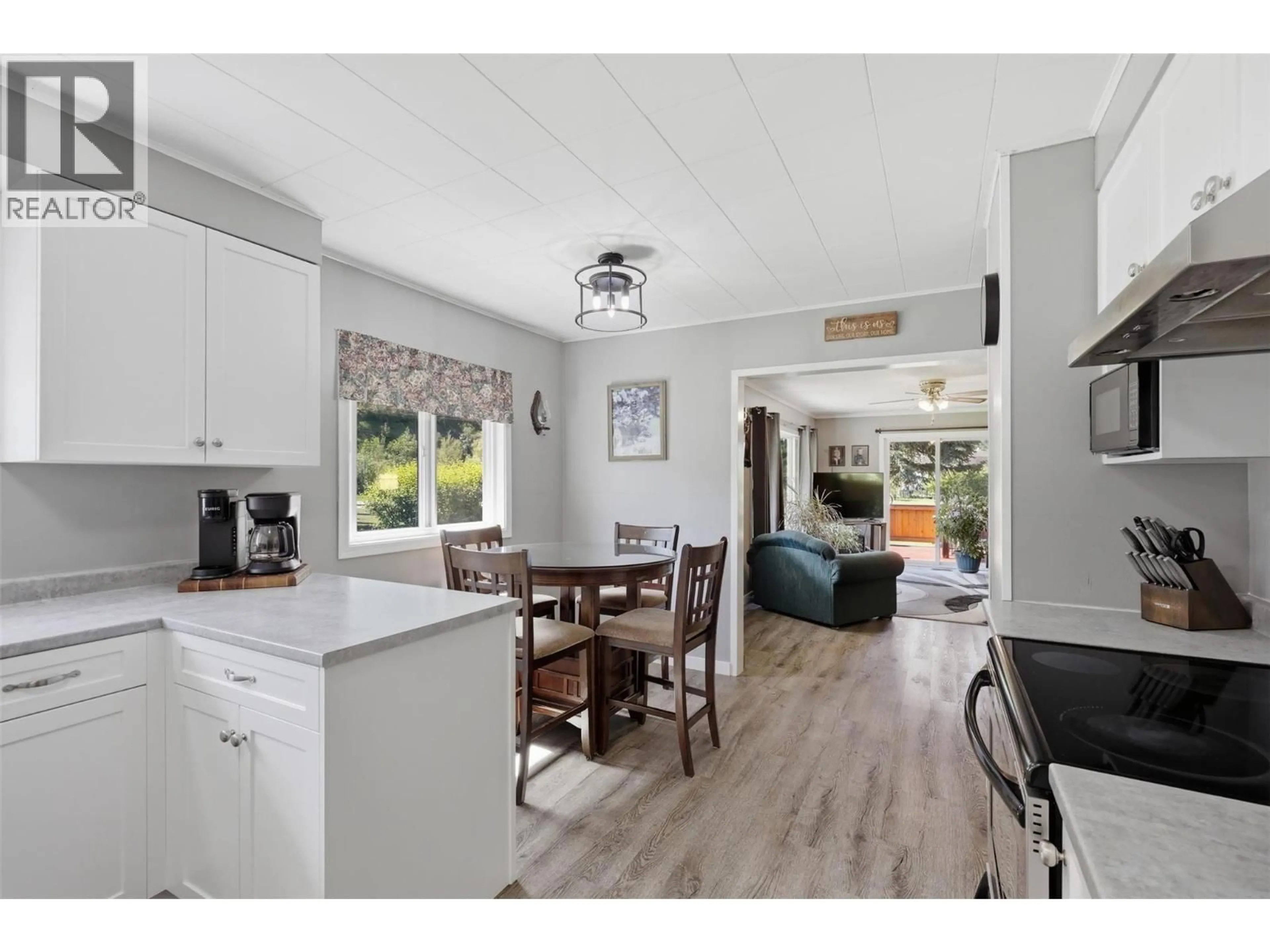 Open concept kitchen, unknown for 3191 YELLOWHEAD HIGHWAY SOUTH, Barriere British Columbia V0E2E0