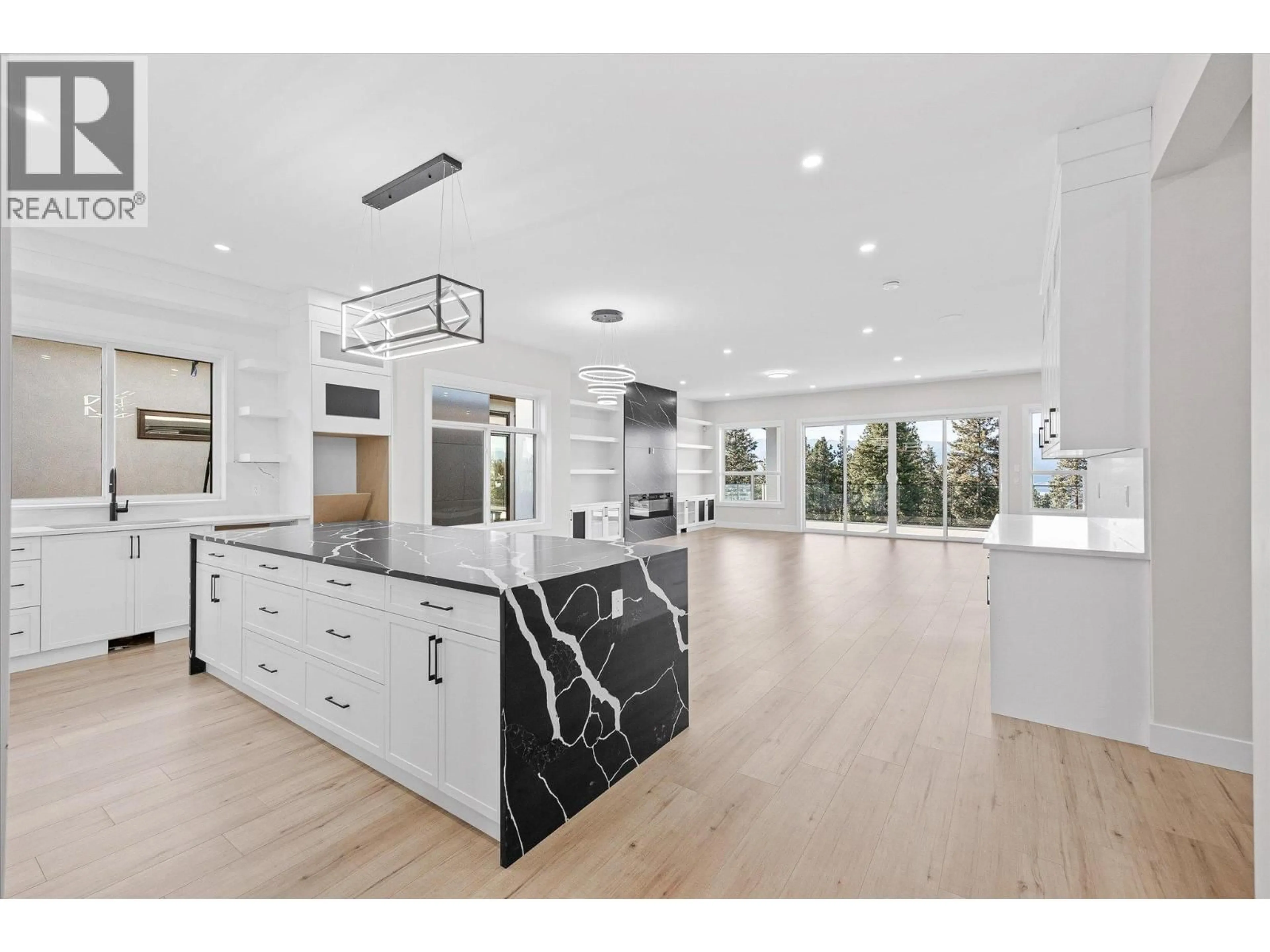 Open concept kitchen, unknown for 528 HAWES COURT, Kelowna British Columbia V1W5C5