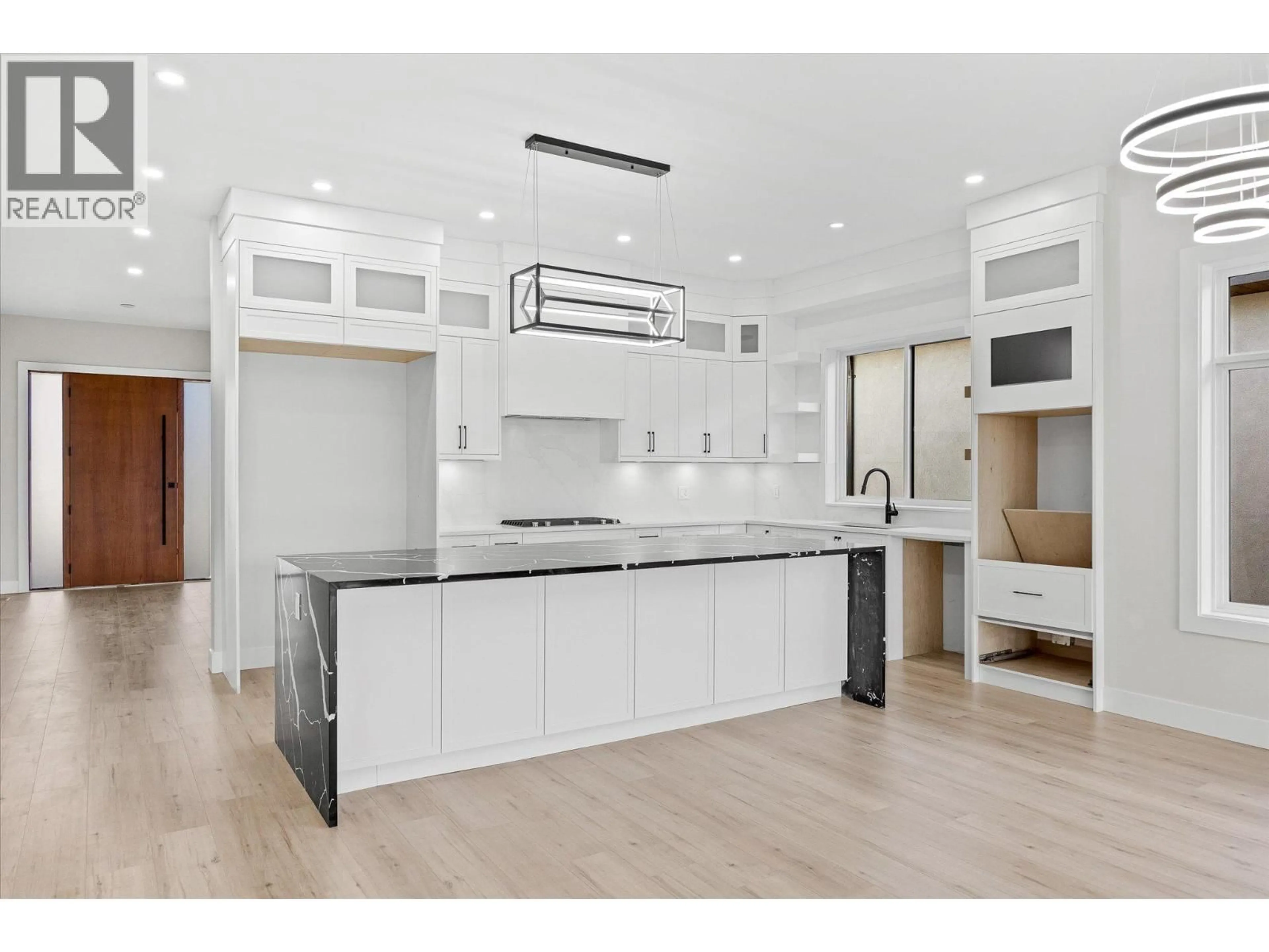 Open concept kitchen, unknown for 528 HAWES COURT, Kelowna British Columbia V1W5C5